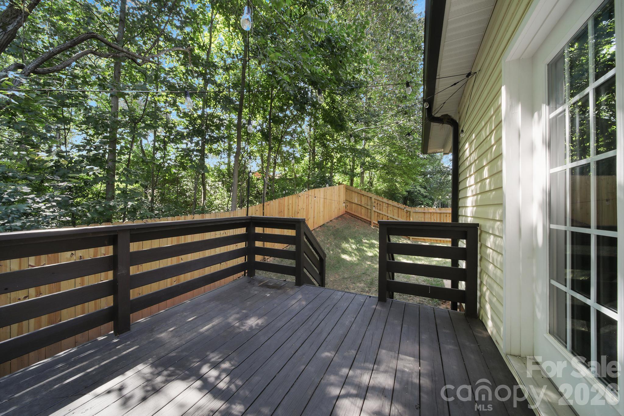4004 River Falls Drive — Lowell