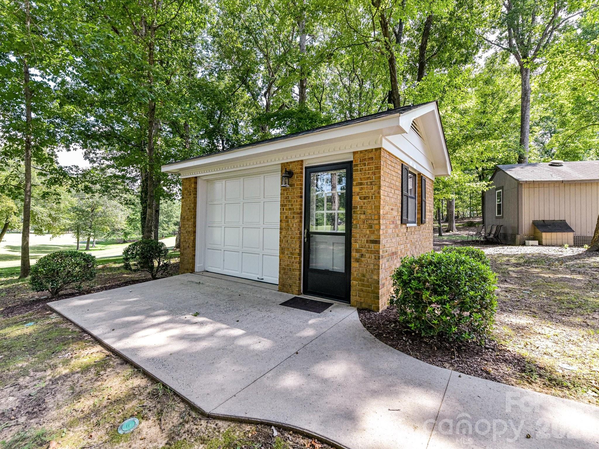 2646 Rolling Hills Drive — Monroe