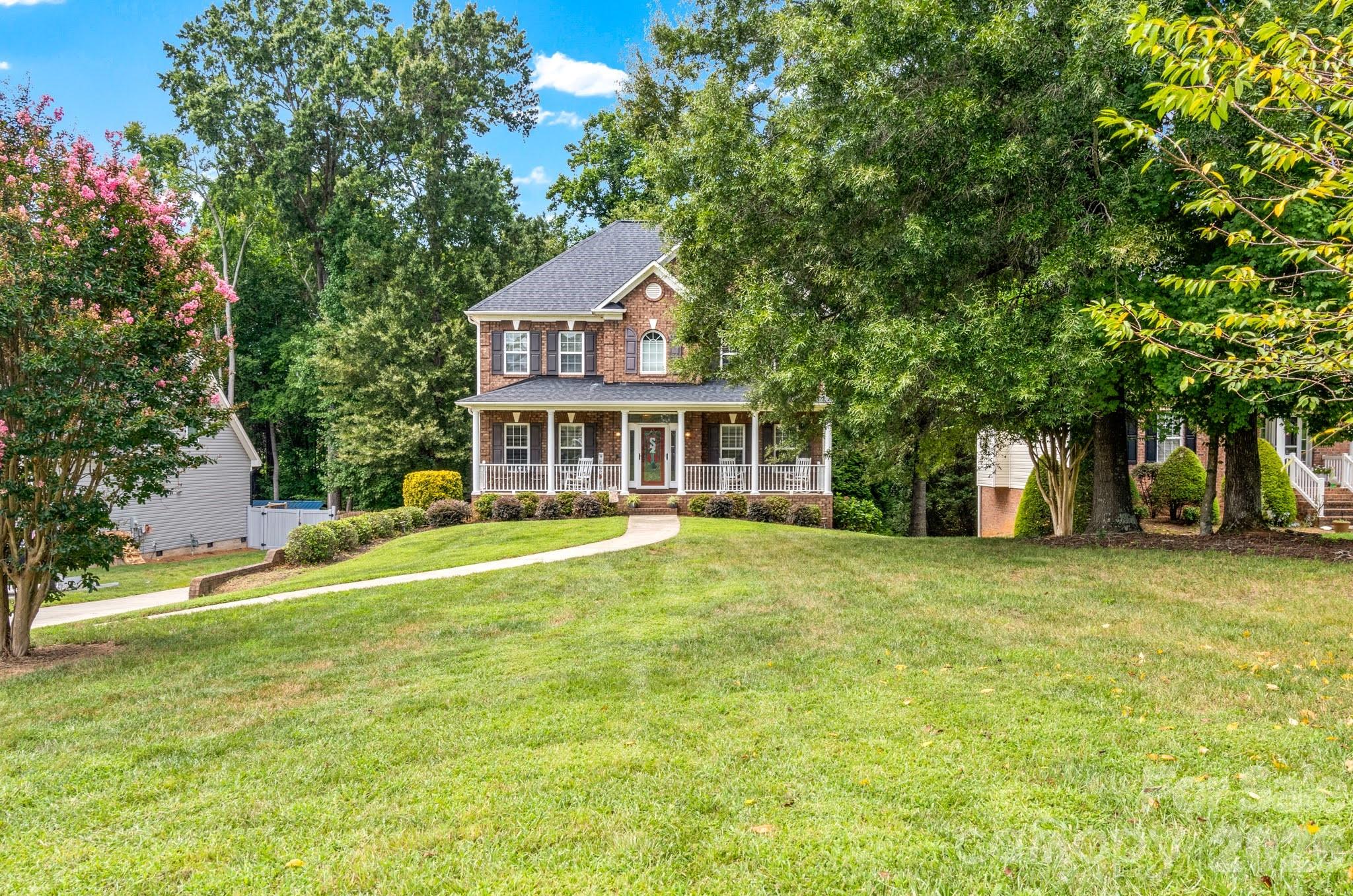 5356 Graycliff Lane — Clemmons
