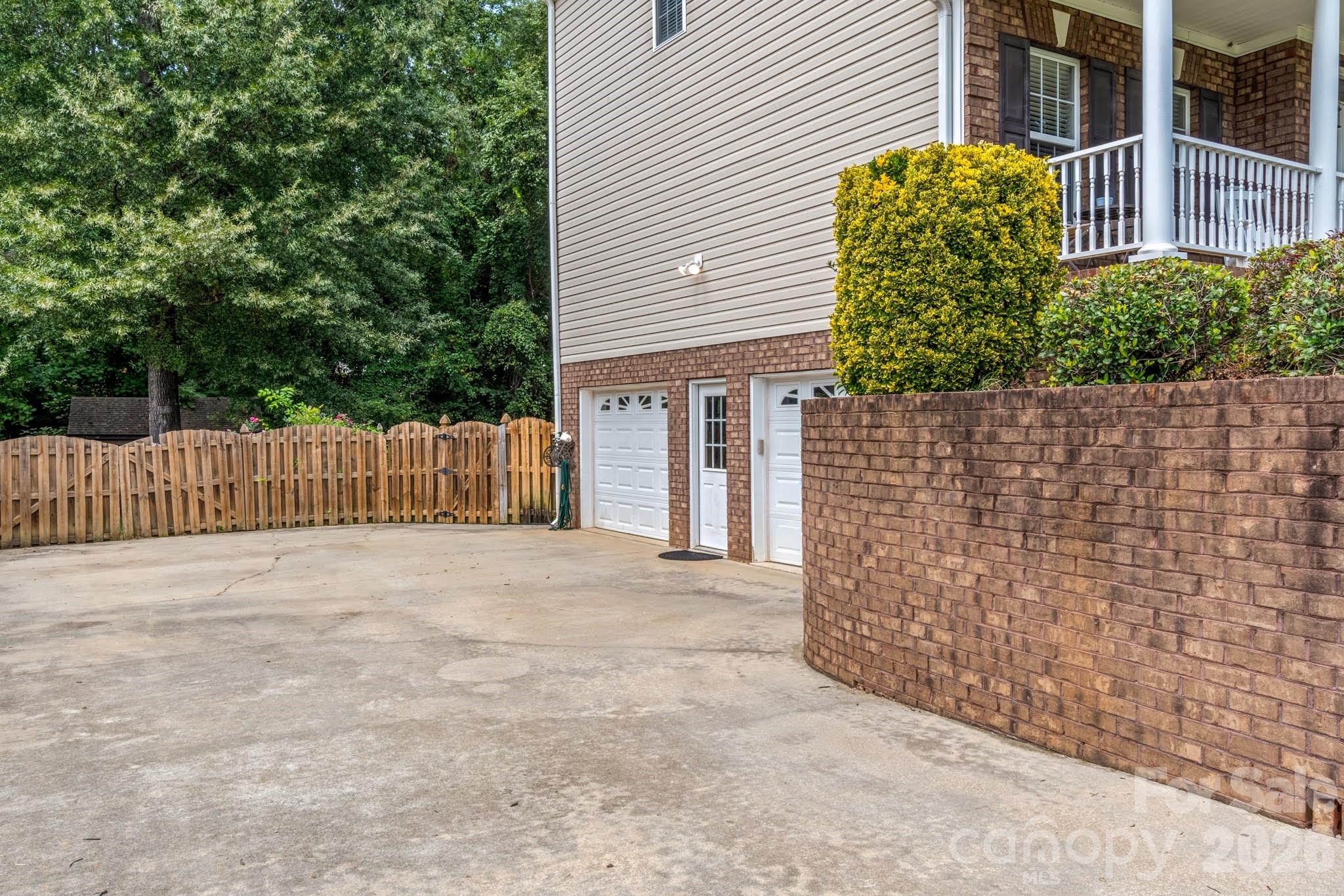 5356 Graycliff Lane — Clemmons