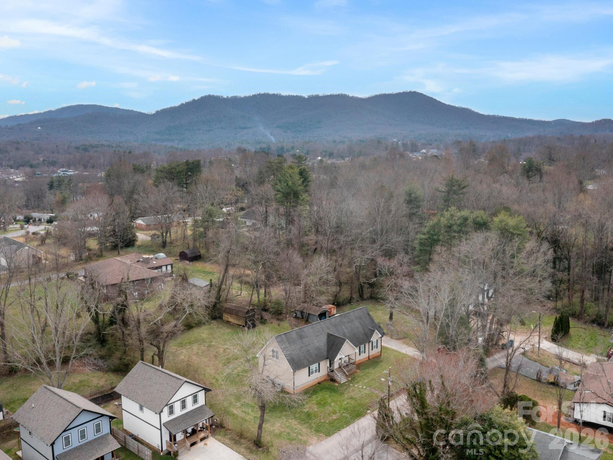 28 Chapel Park Road — Asheville
