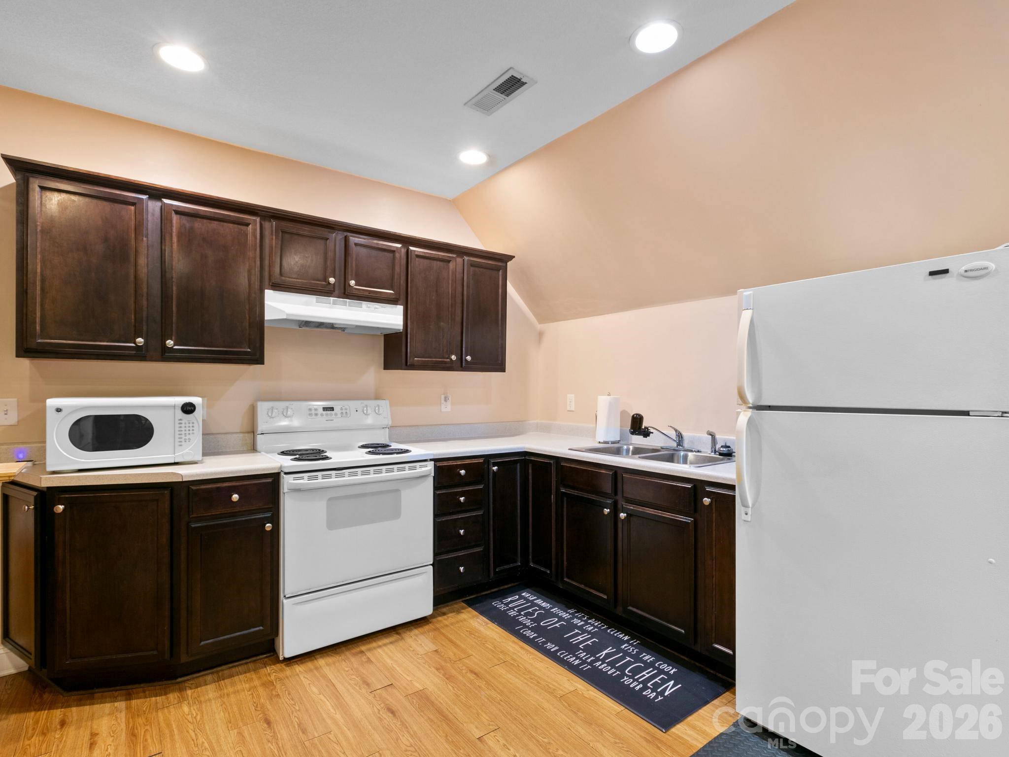 28 Chapel Park Road — Asheville