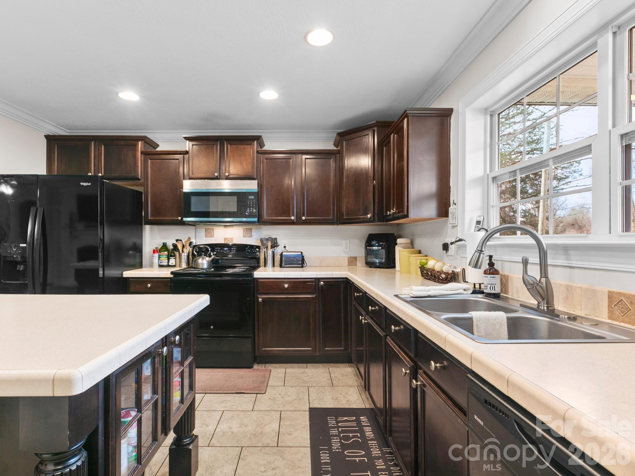 28 Chapel Park Road — Asheville