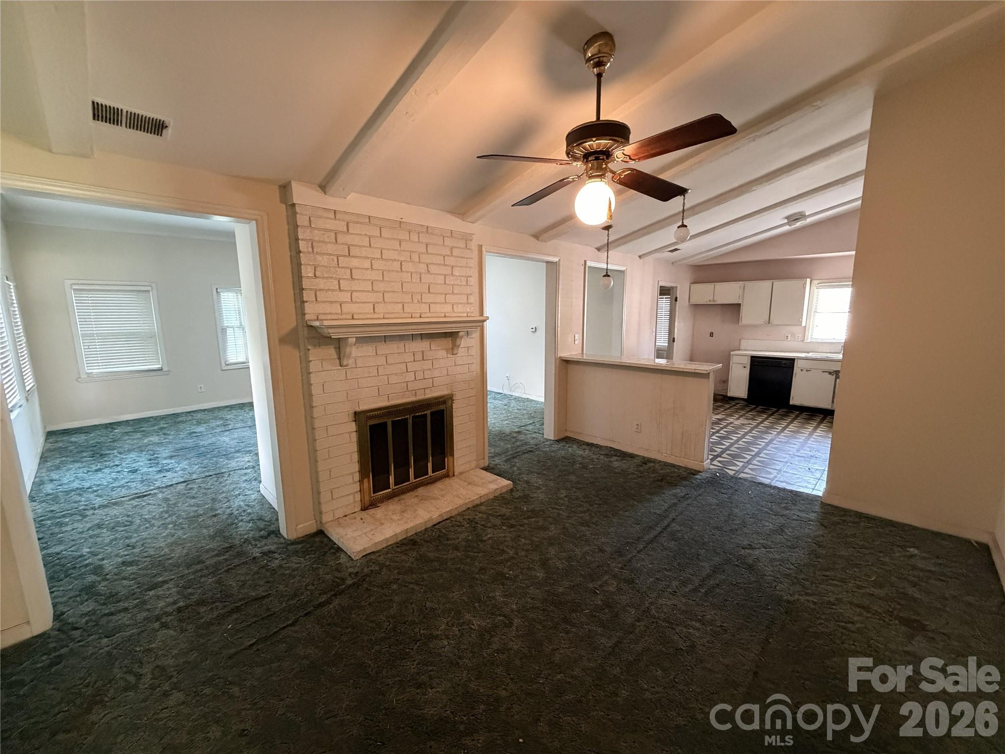 6625 Woodfield Drive — Charlotte