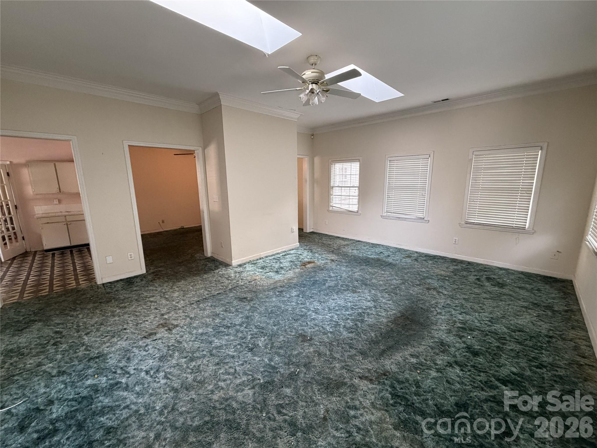 6625 Woodfield Drive — Charlotte