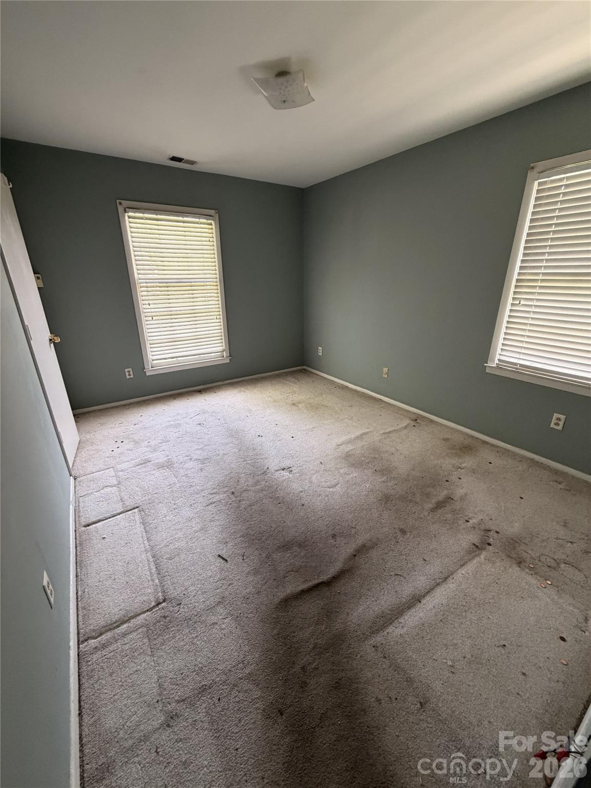 6625 Woodfield Drive — Charlotte
