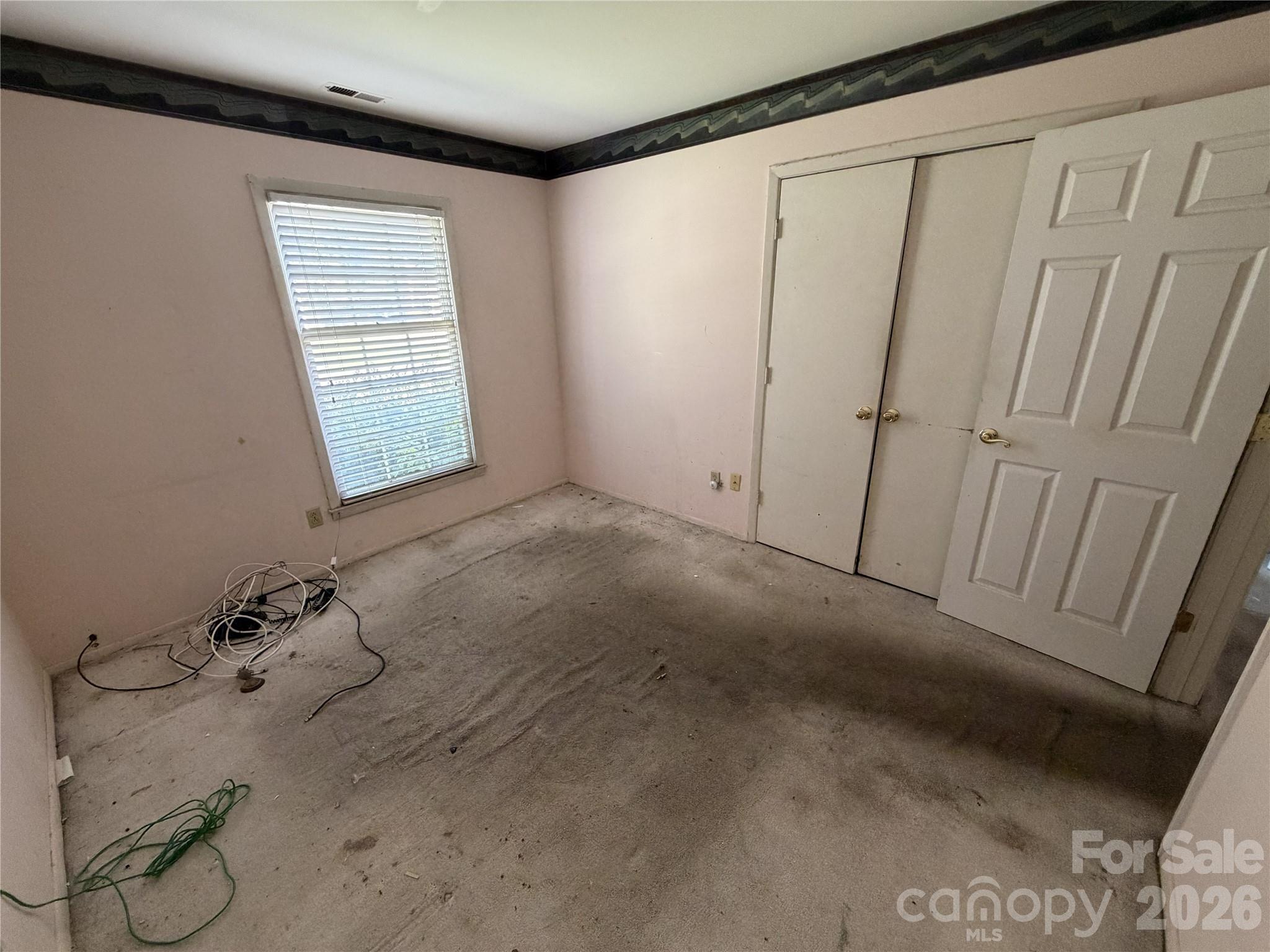 6625 Woodfield Drive — Charlotte