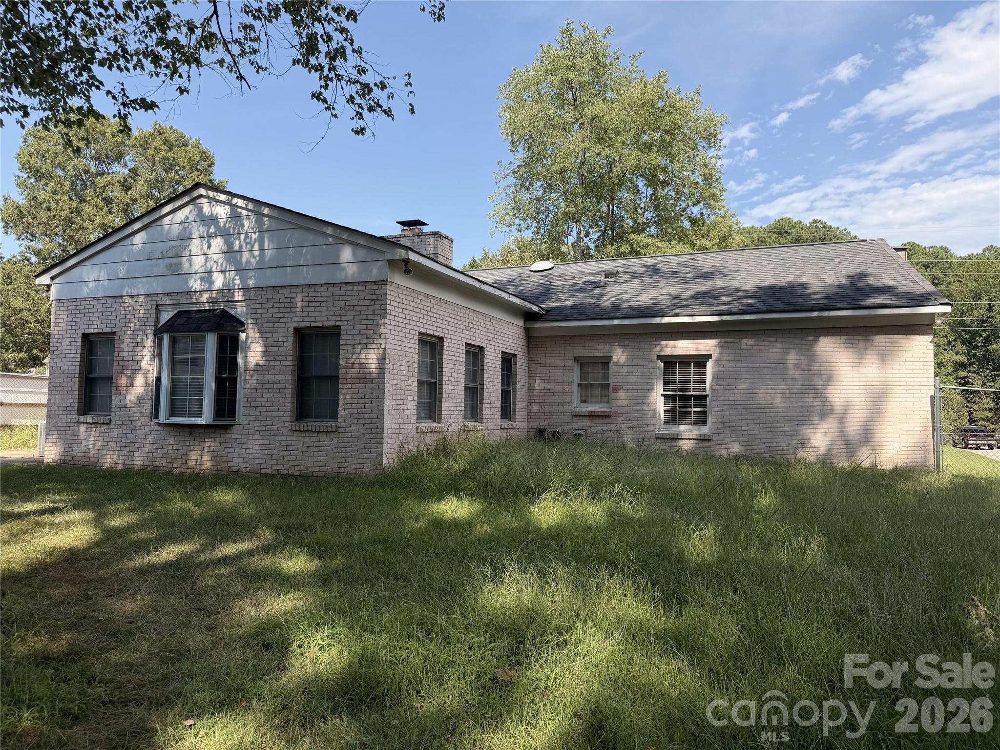 6625 Woodfield Drive — Charlotte