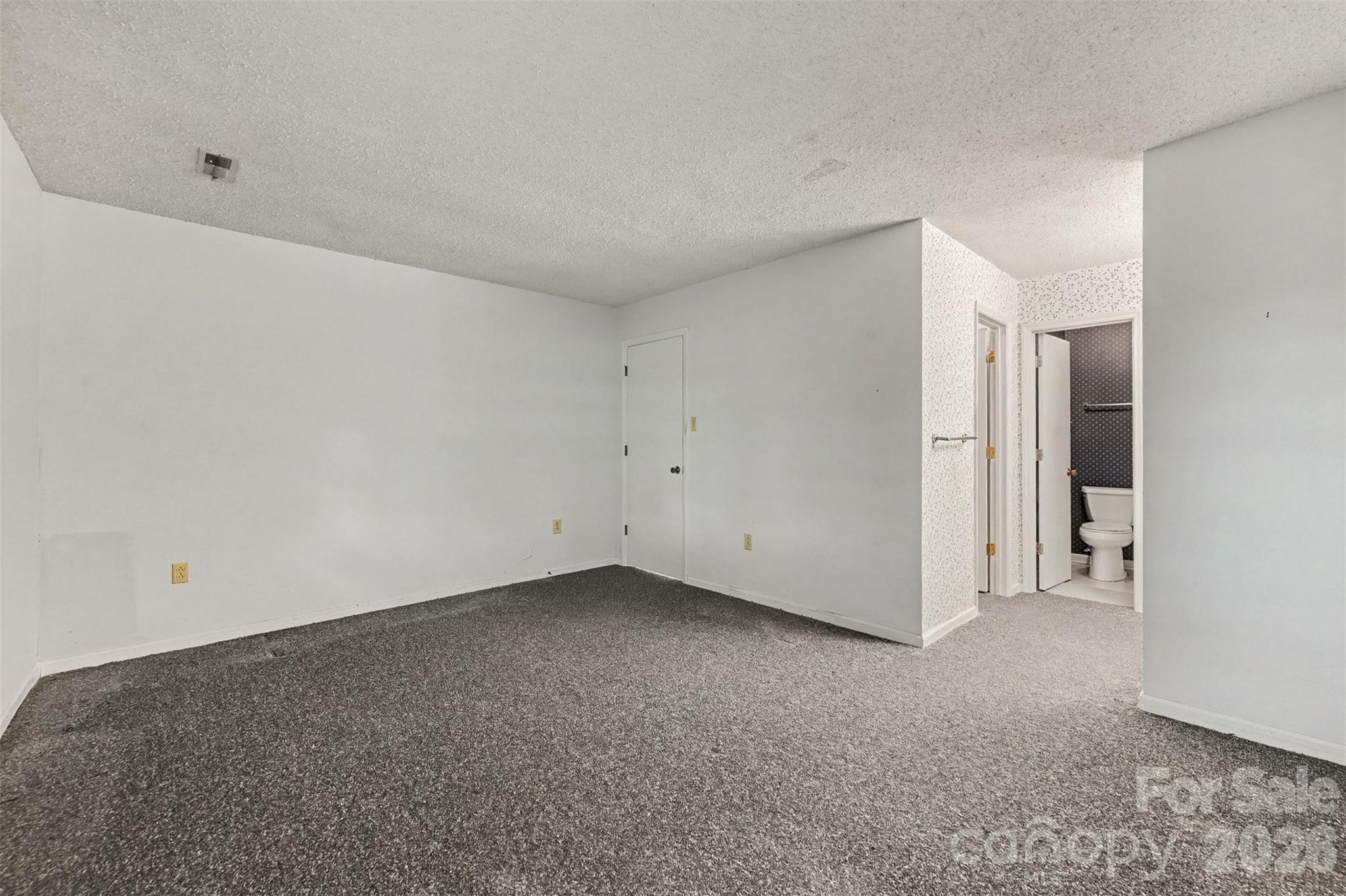 8248 Oakley Lane — Charlotte