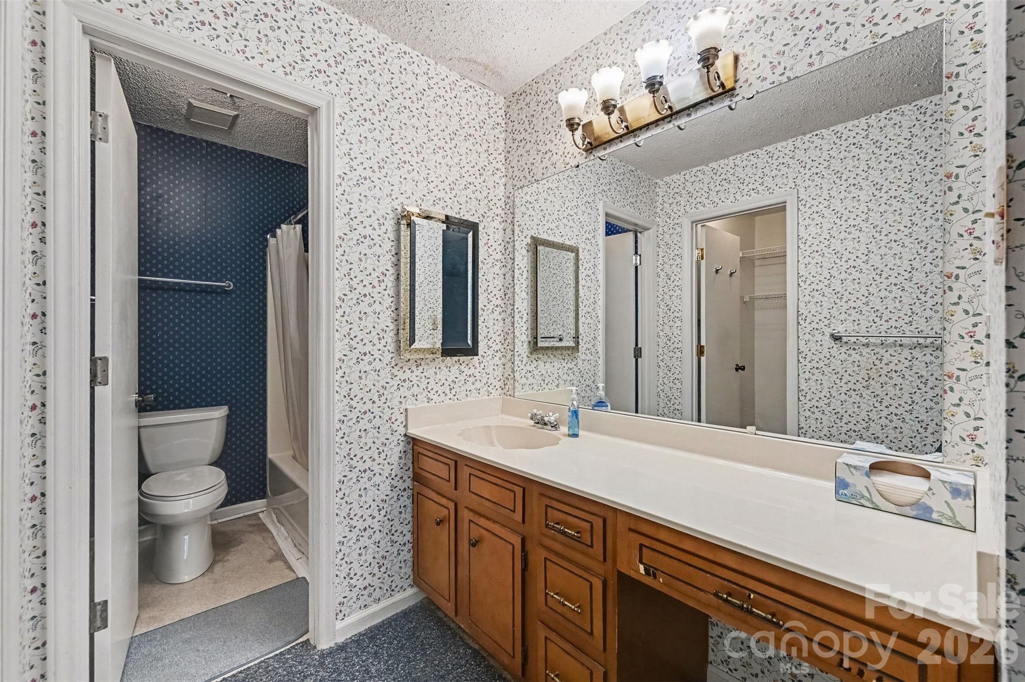 8248 Oakley Lane — Charlotte