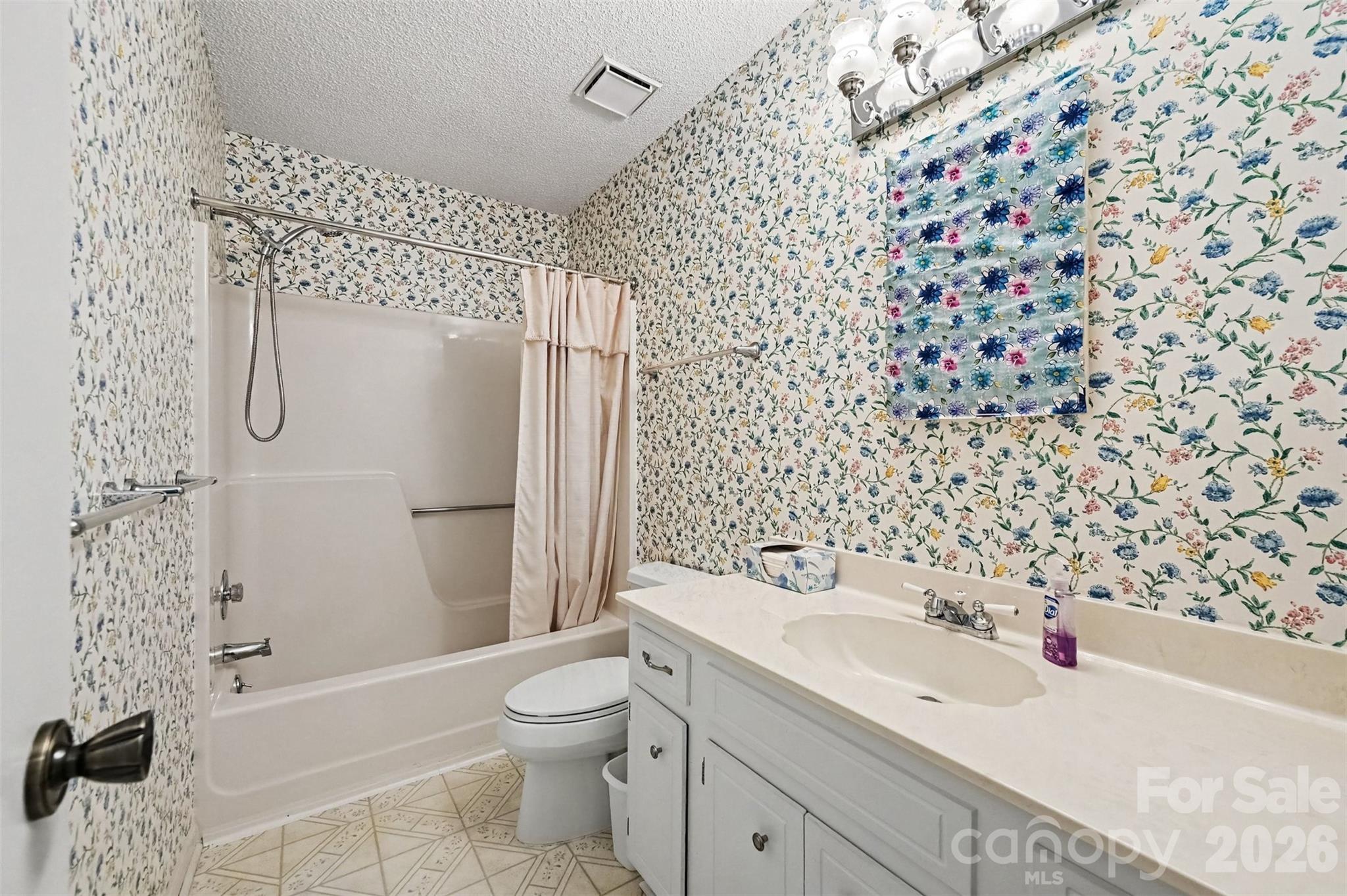 8248 Oakley Lane — Charlotte