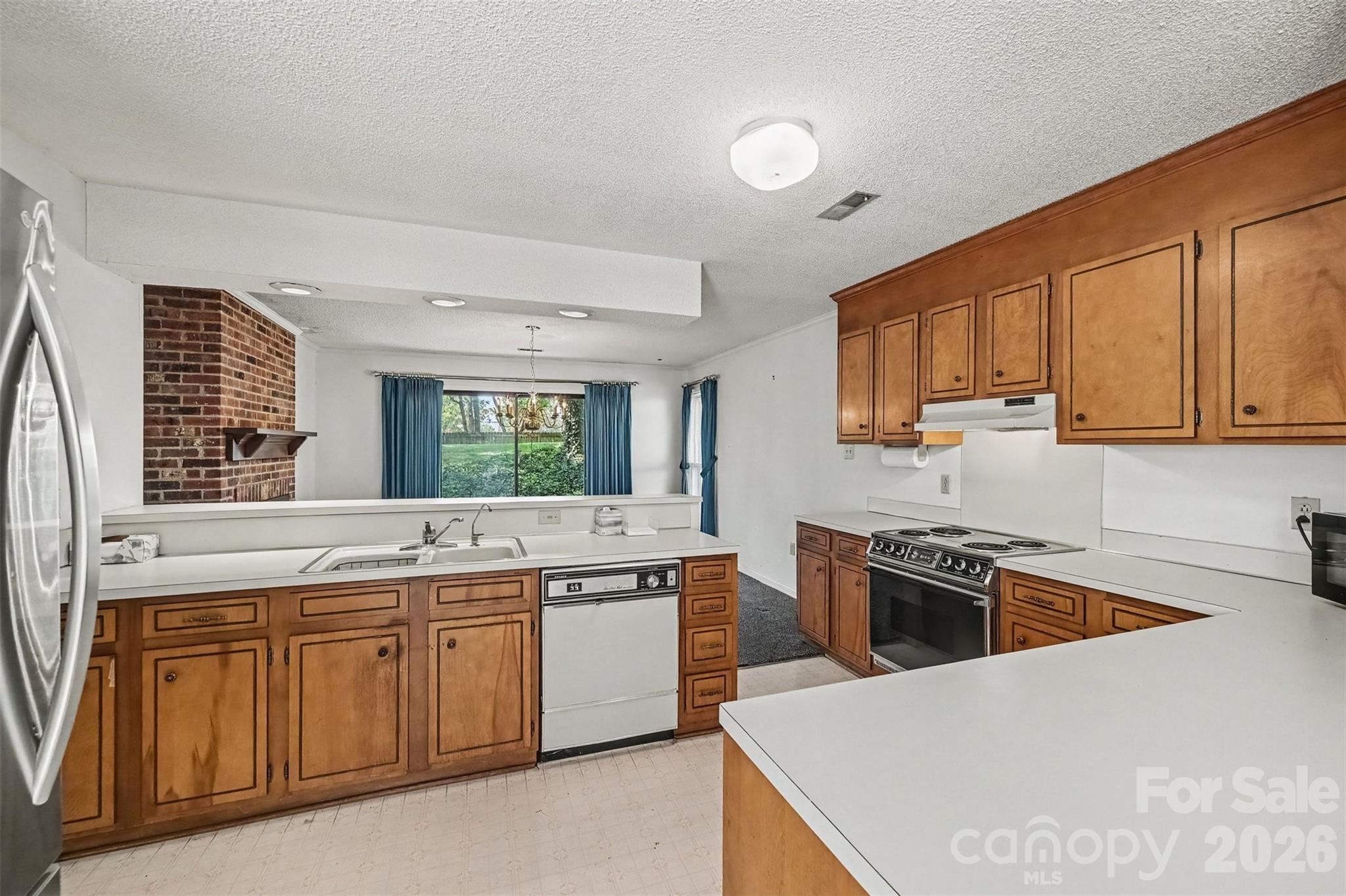 8248 Oakley Lane — Charlotte