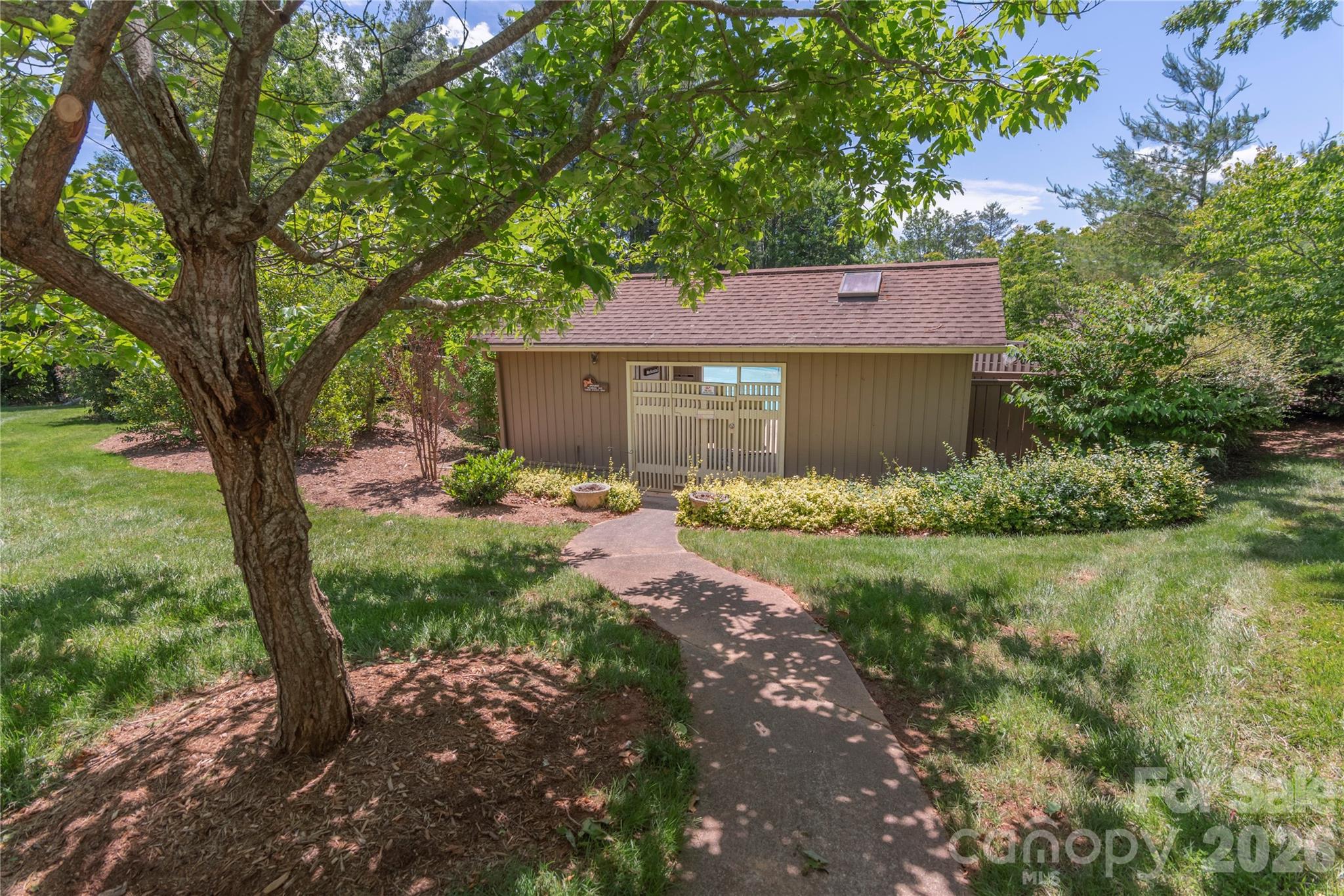 121 Deerlake Drive — Asheville