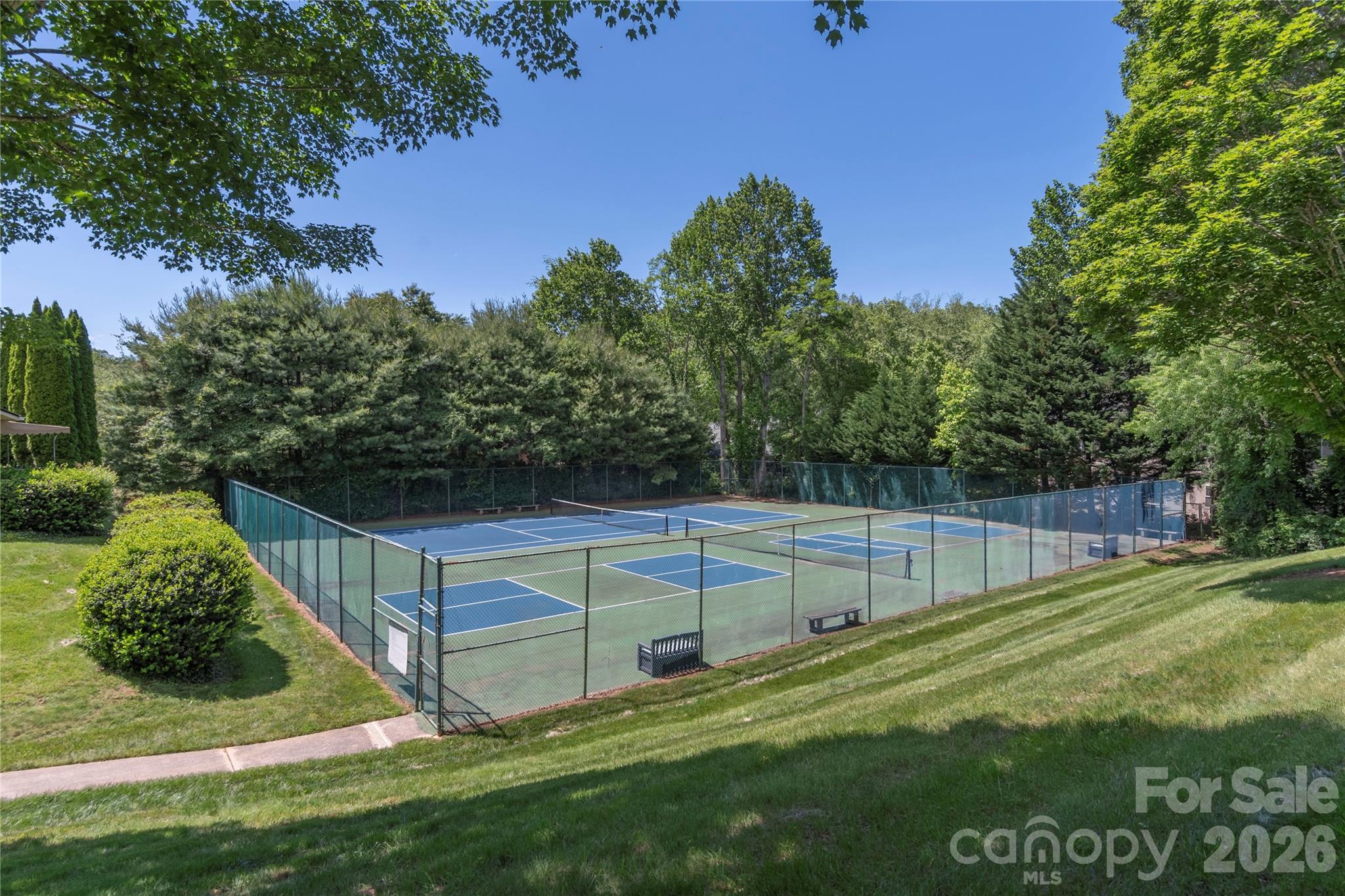 121 Deerlake Drive — Asheville