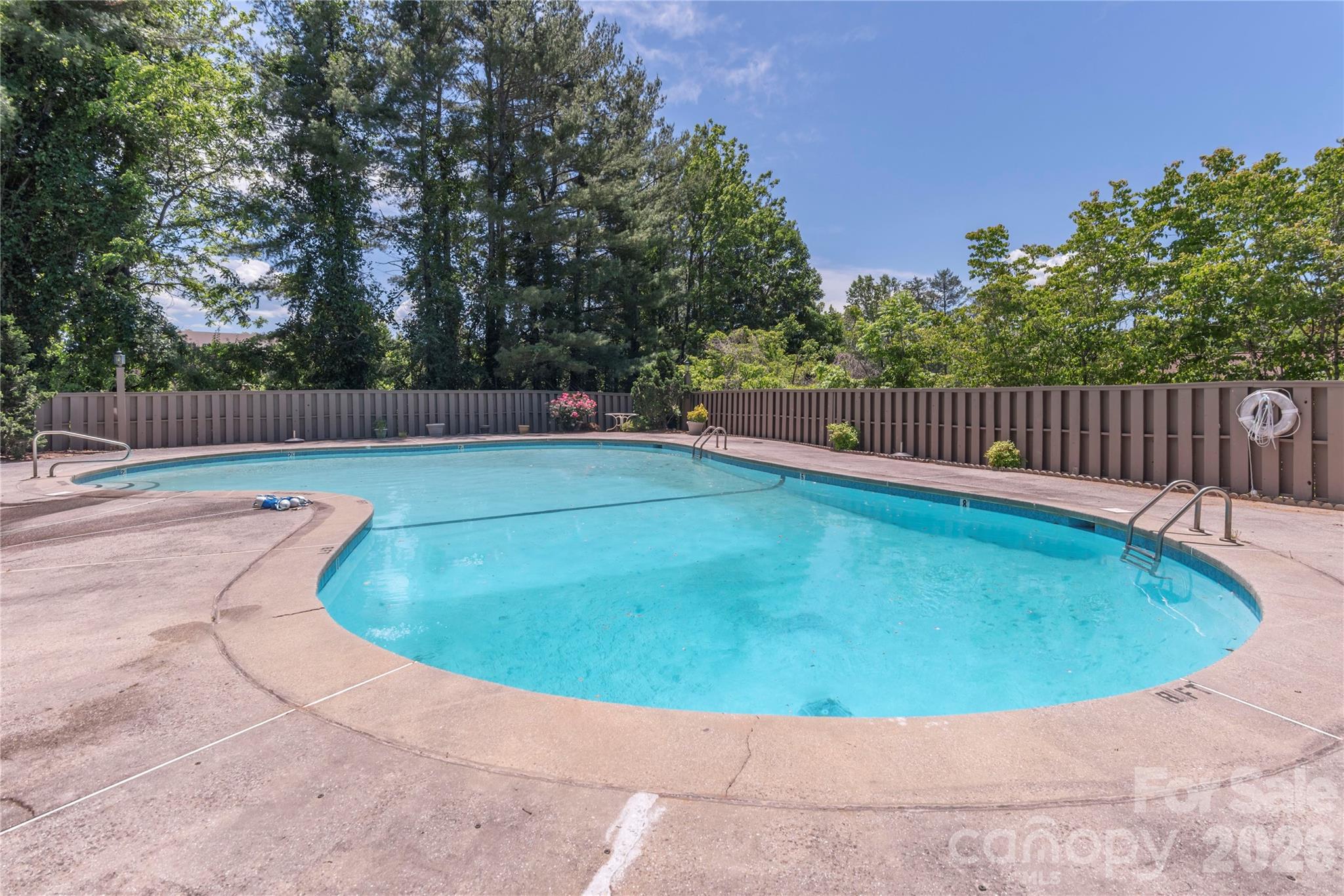 121 Deerlake Drive — Asheville