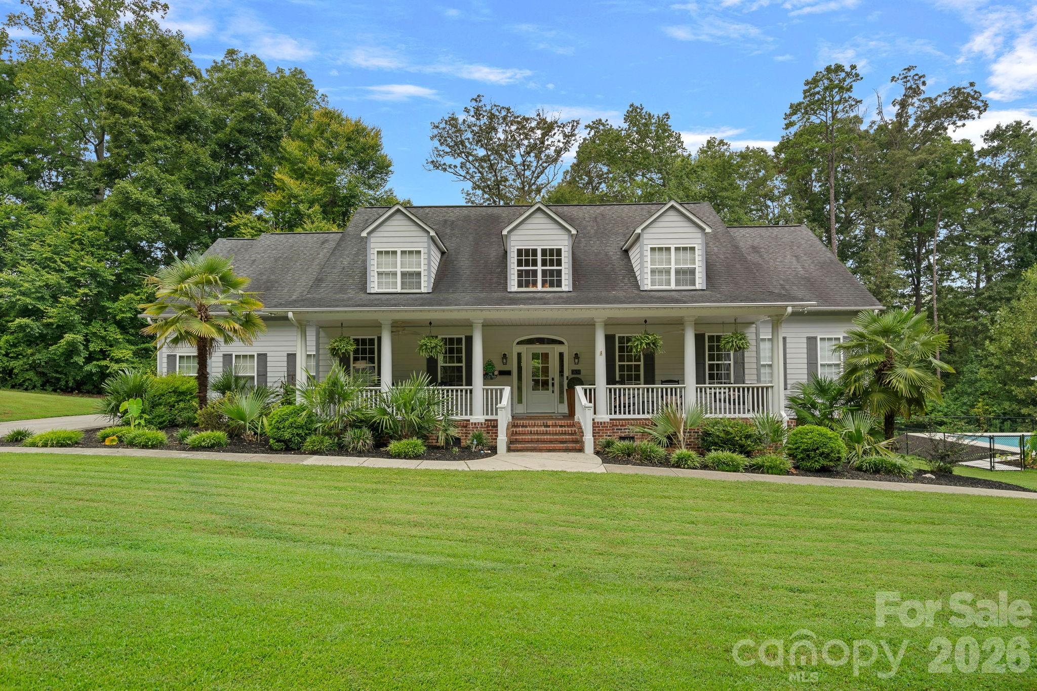 3850 Oakdale Road — Charlotte