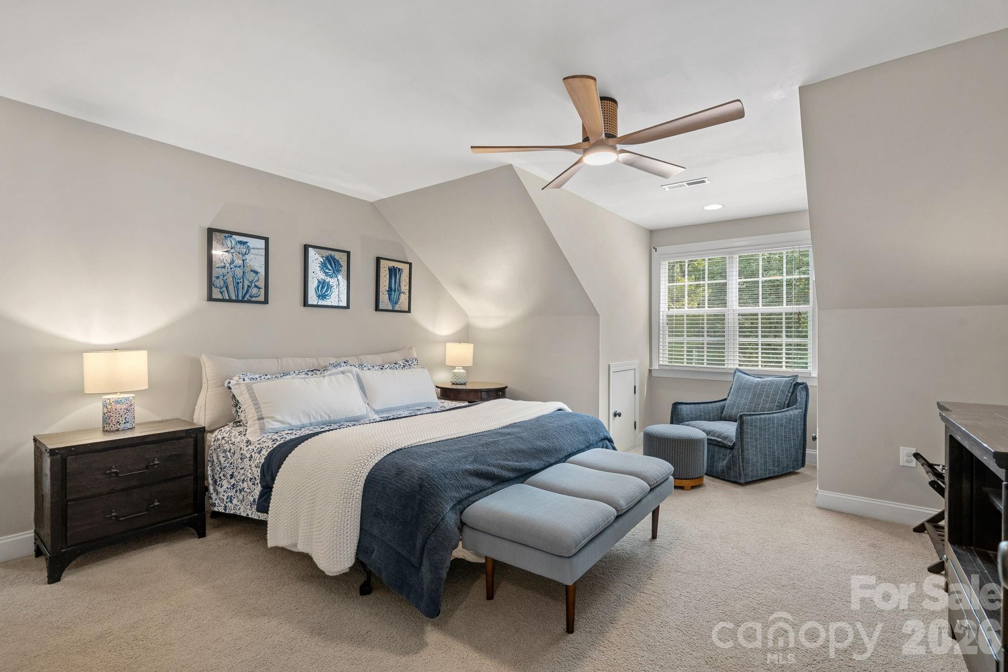 3850 Oakdale Road — Charlotte