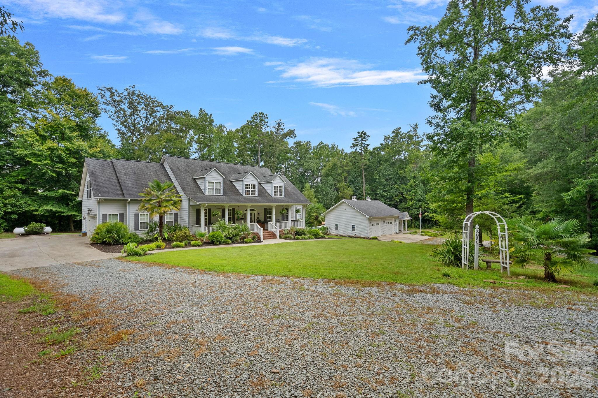 3850 Oakdale Road — Charlotte