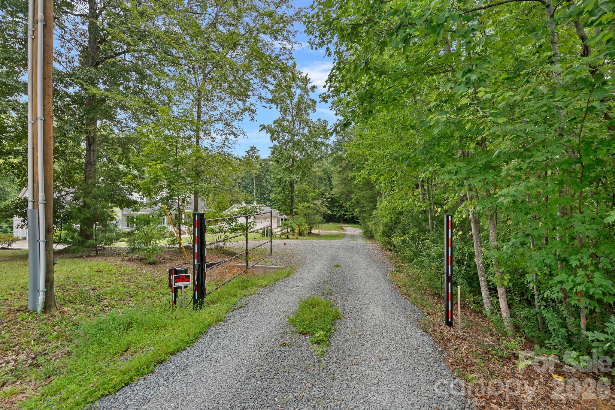 3850 Oakdale Road — Charlotte