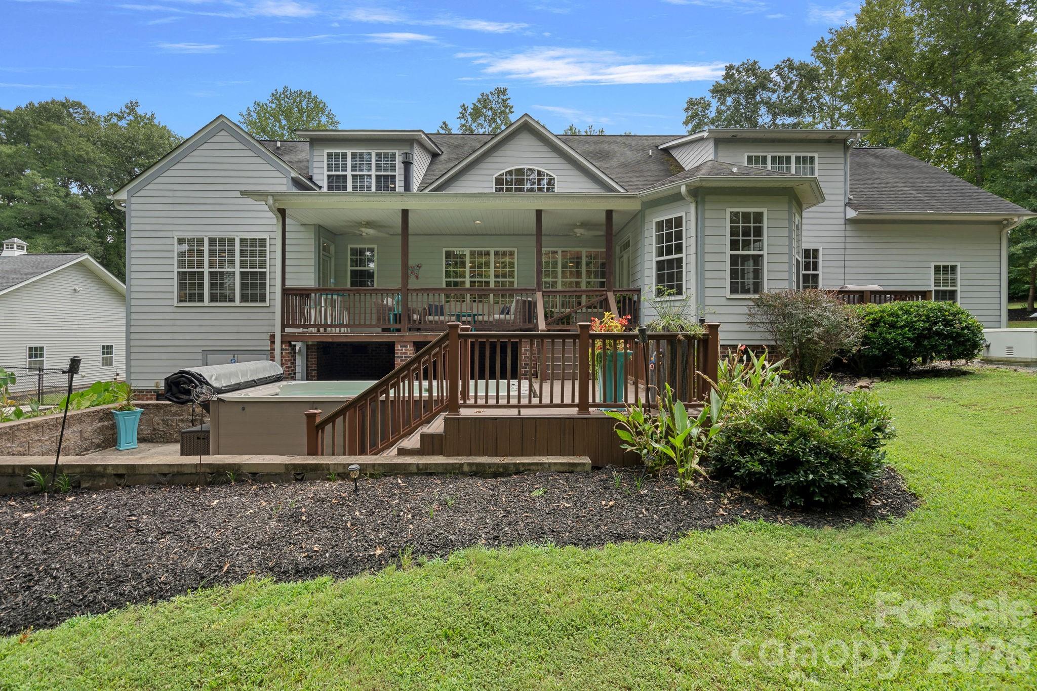3850 Oakdale Road — Charlotte