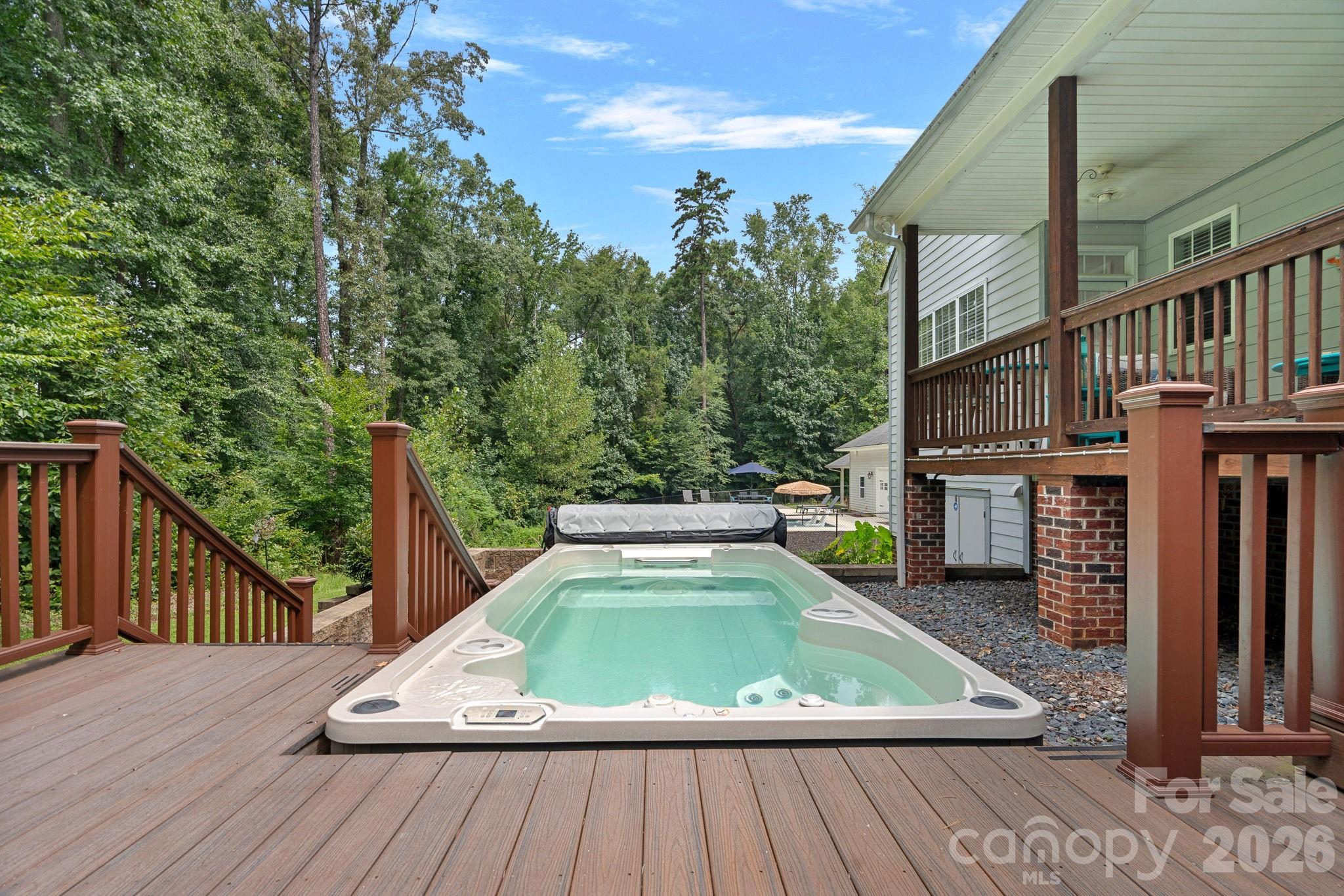 3850 Oakdale Road — Charlotte