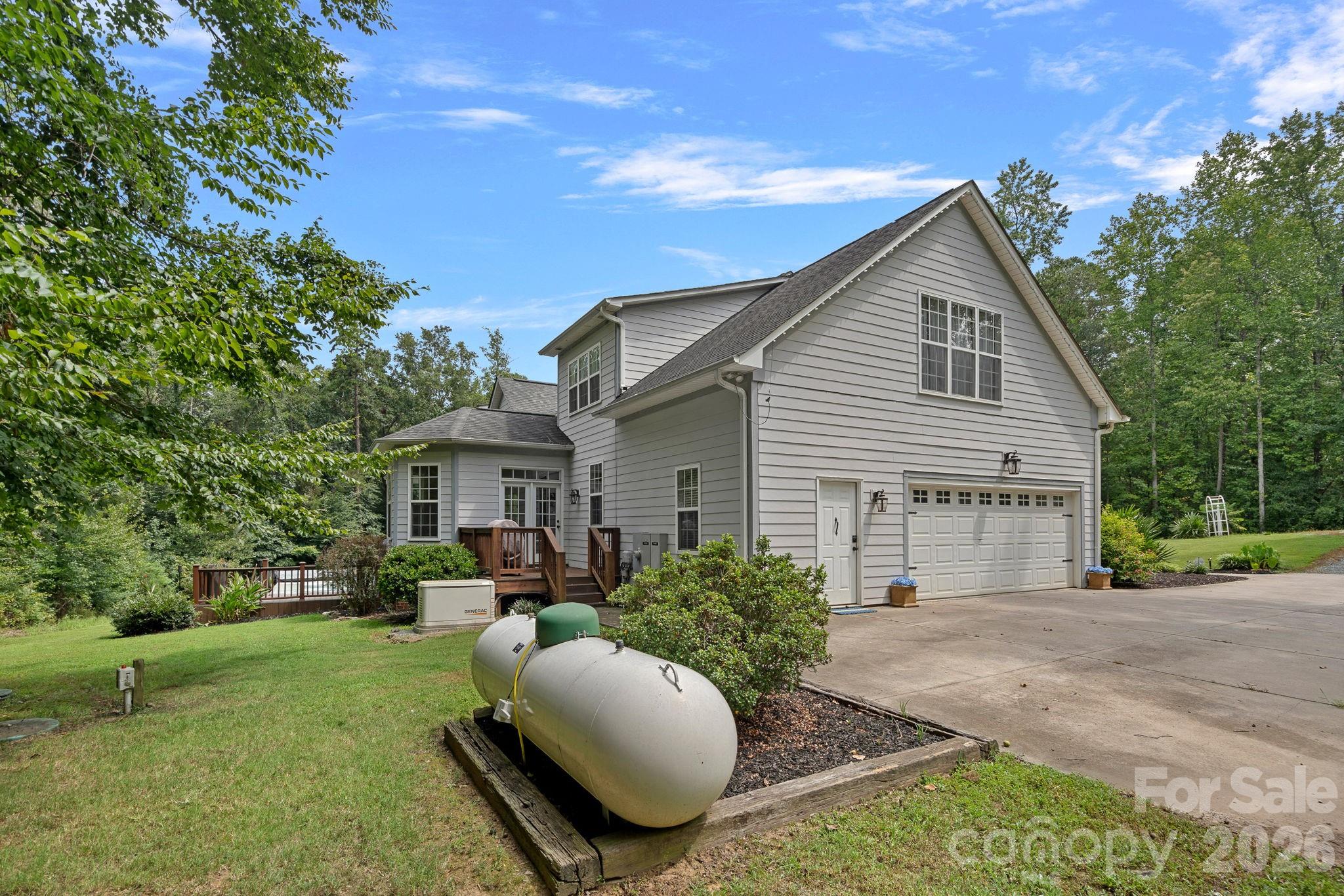 3850 Oakdale Road — Charlotte