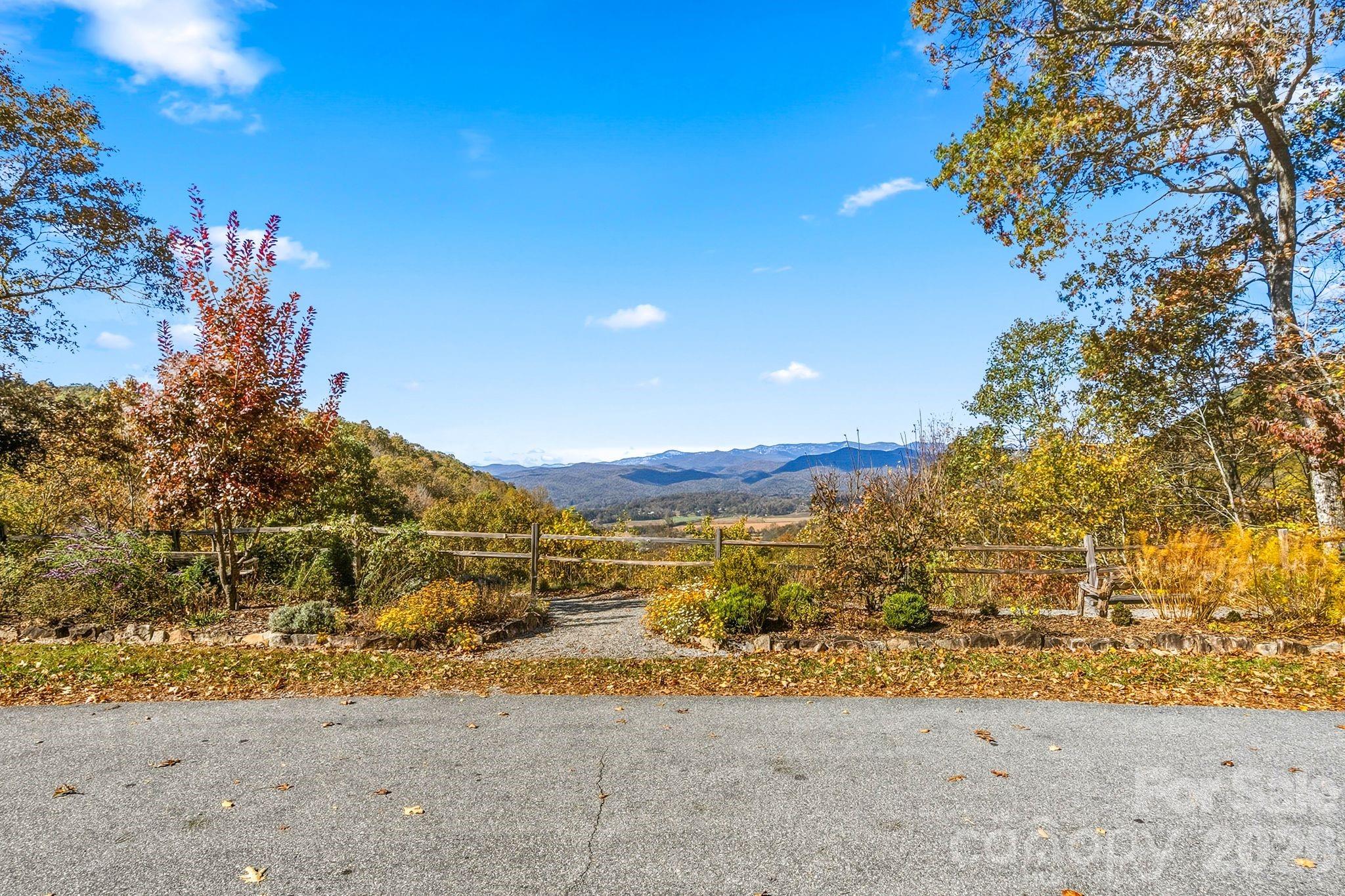 4583 Connestee Trail — Brevard