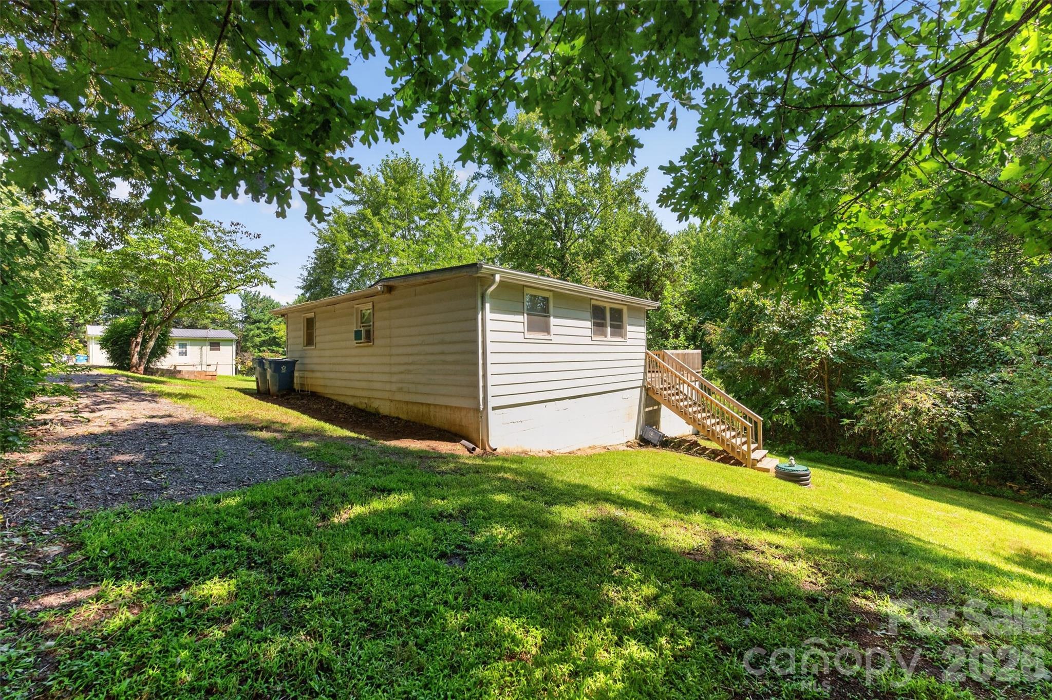 314 22nd Street Court SE — Hickory