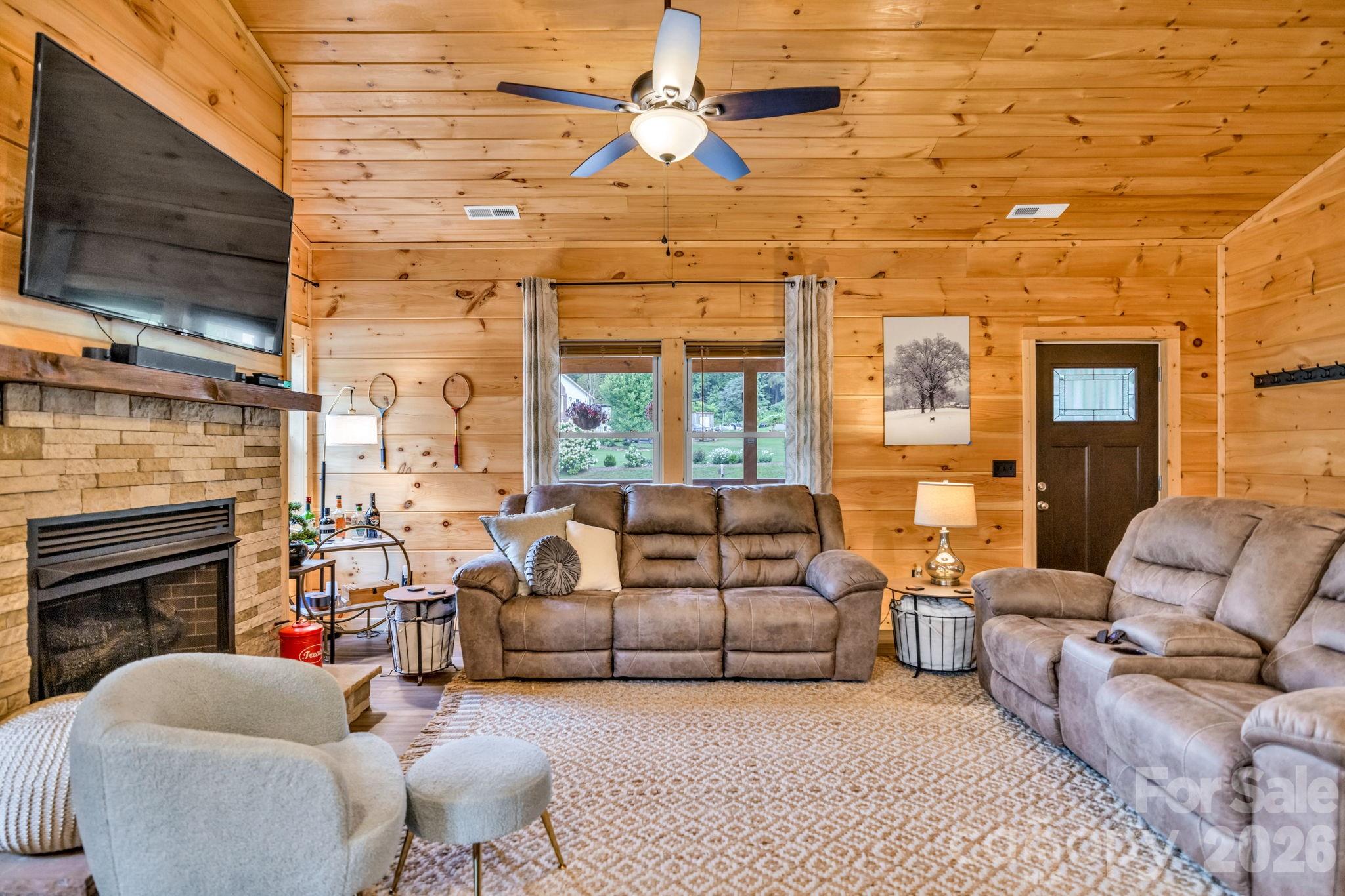 17036 Hwy 88 None W — Creston