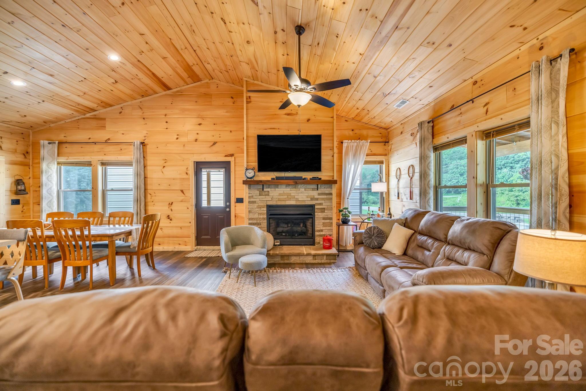 17036 Hwy 88 None W — Creston