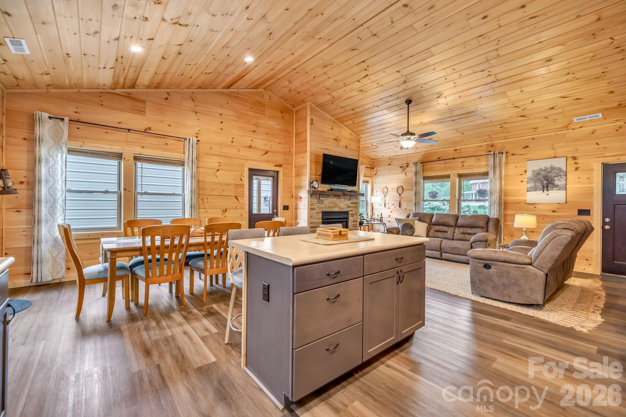 17036 Hwy 88 None W — Creston