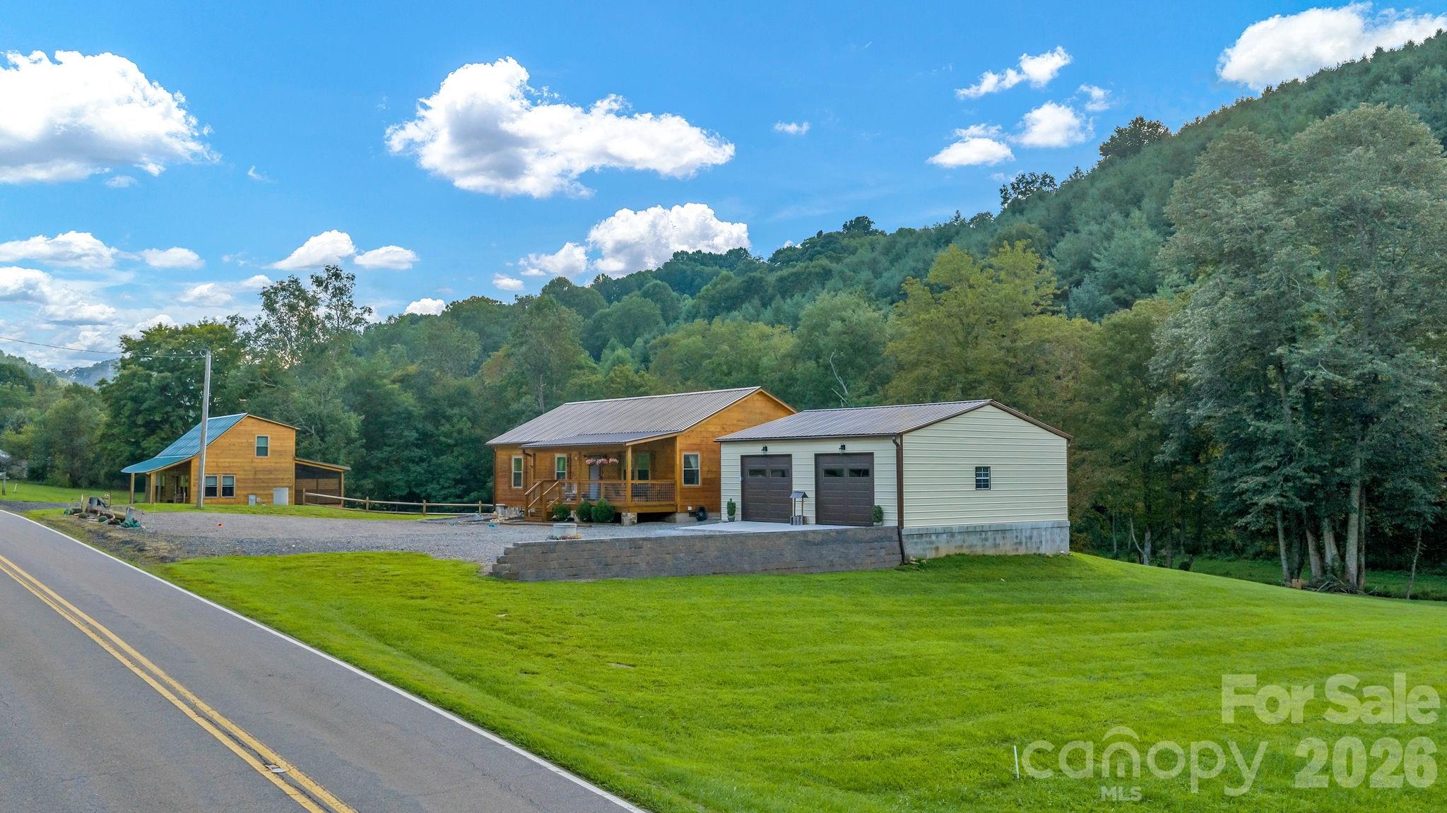 17036 Hwy 88 None W — Creston