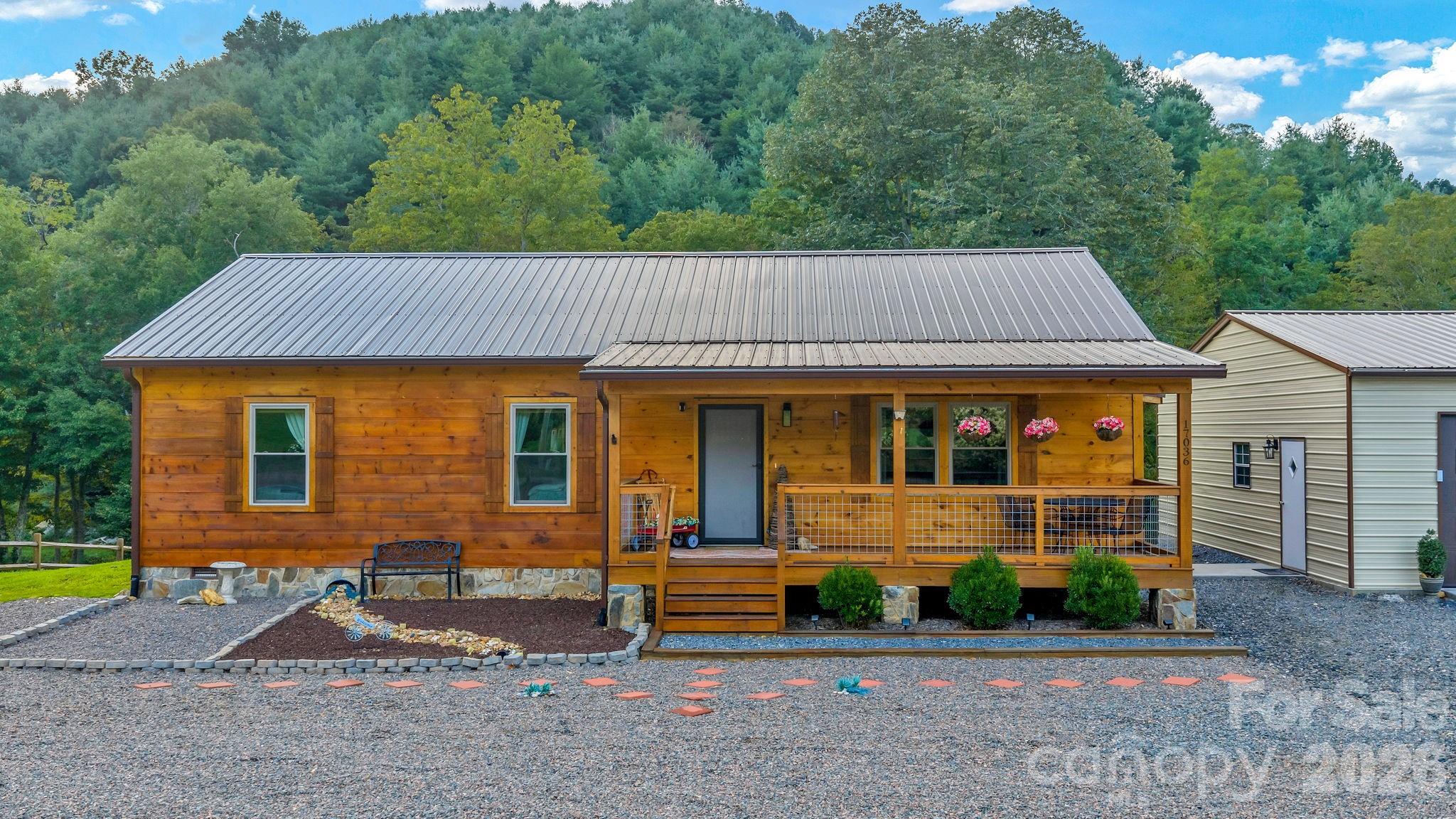 17036 Hwy 88 None W — Creston
