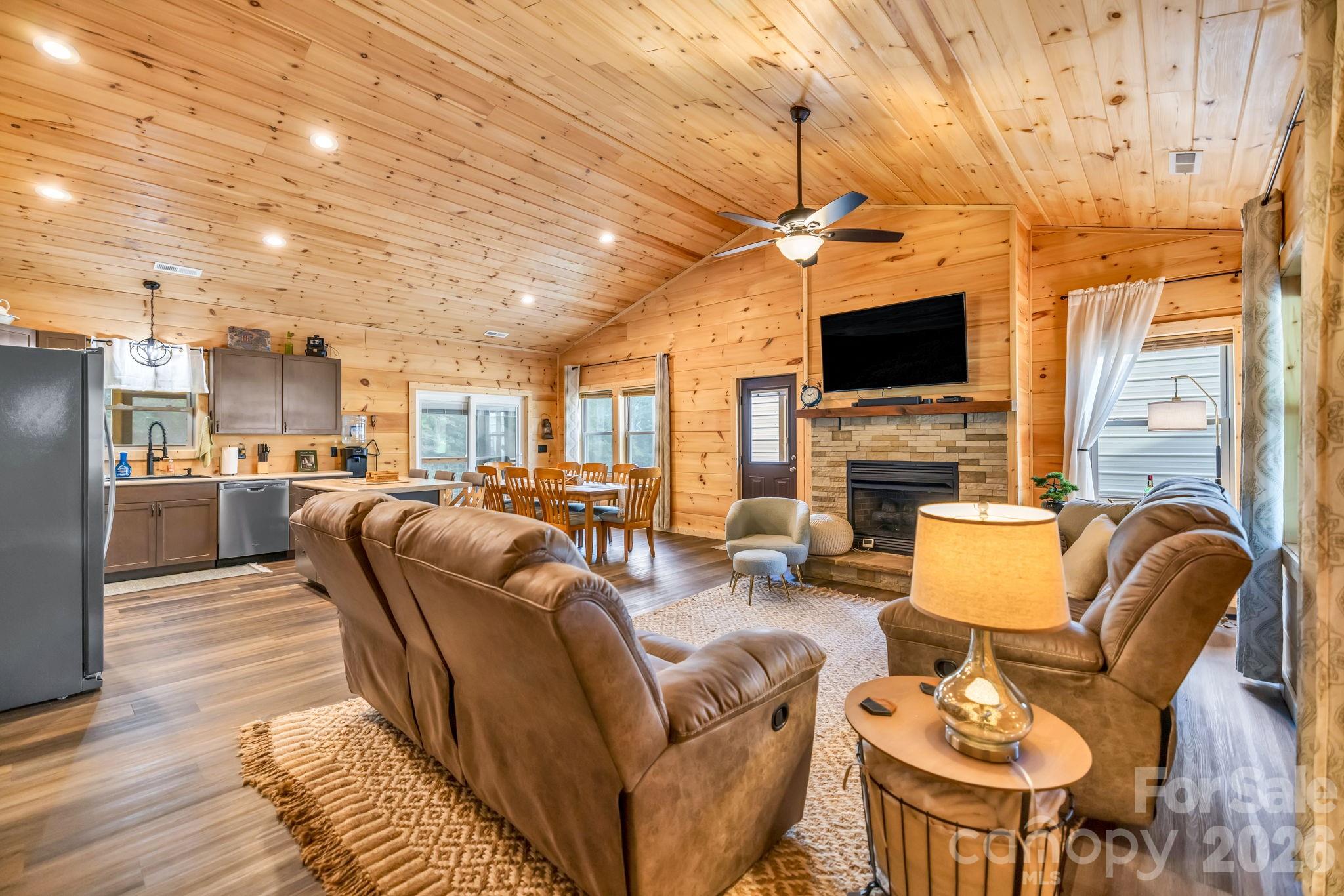 17036 Hwy 88 None W — Creston