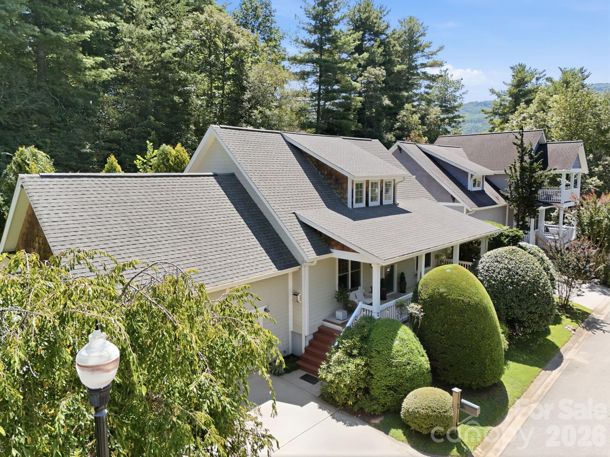 19 Oakhaven Terrace — Asheville