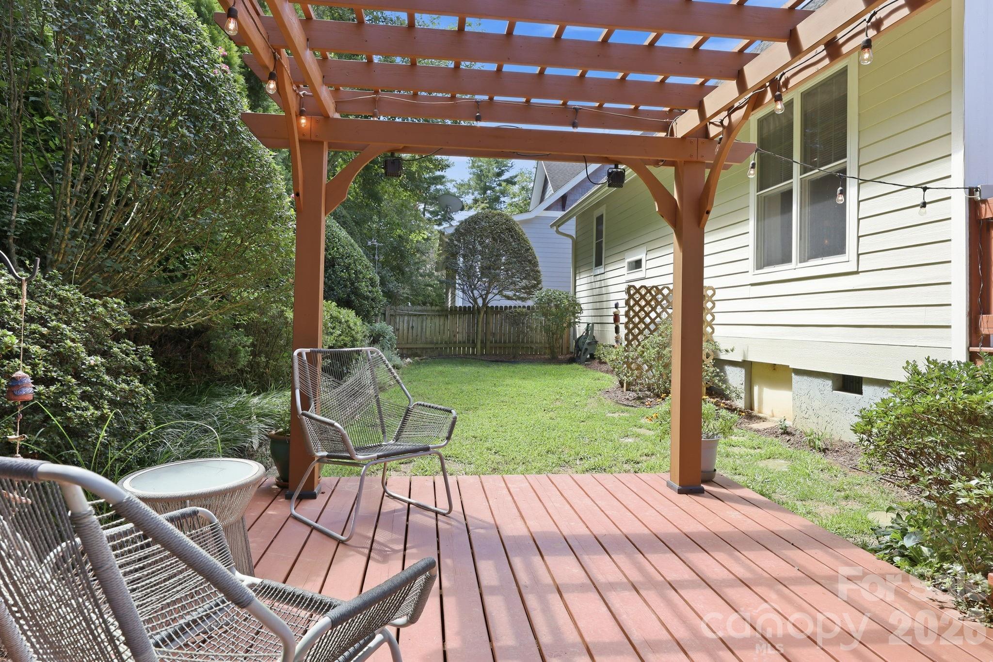 19 Oakhaven Terrace — Asheville