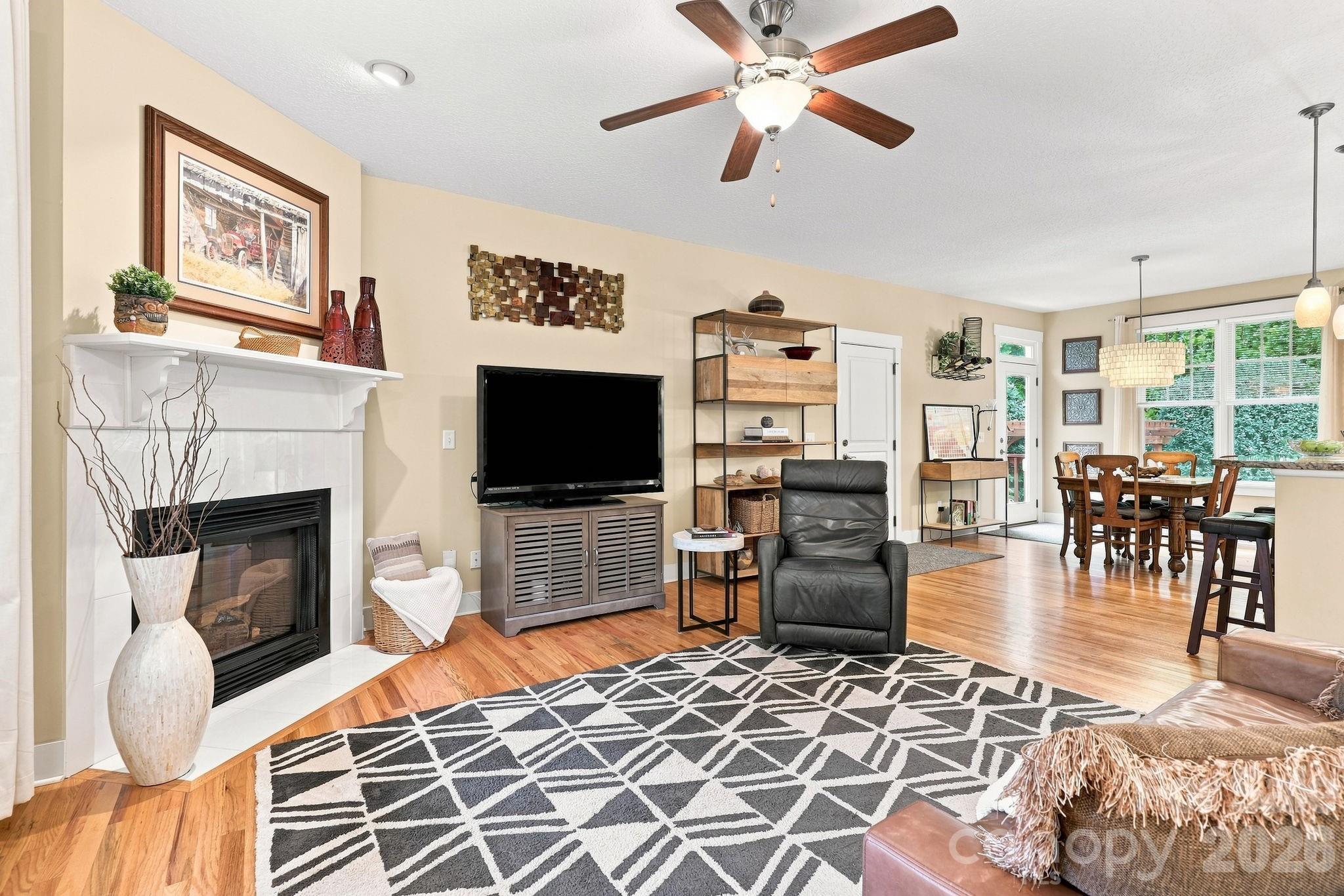19 Oakhaven Terrace — Asheville