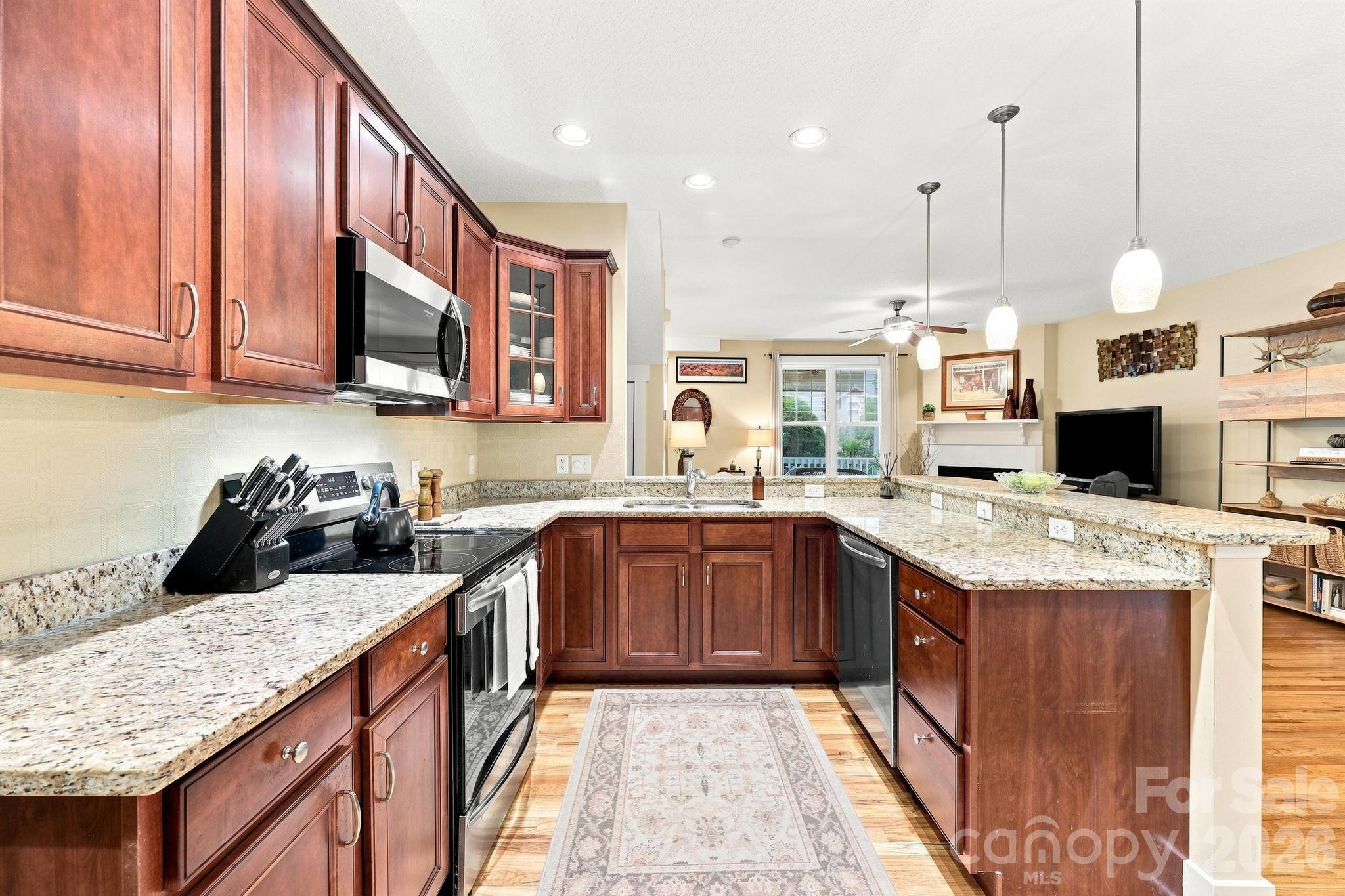 19 Oakhaven Terrace — Asheville