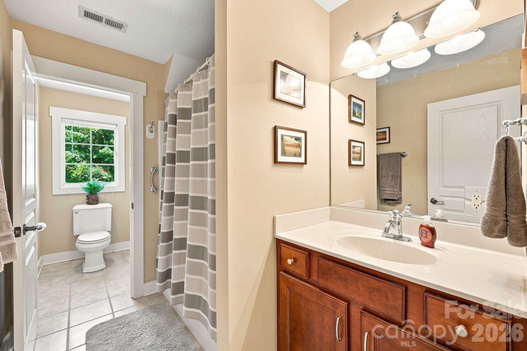 19 Oakhaven Terrace — Asheville