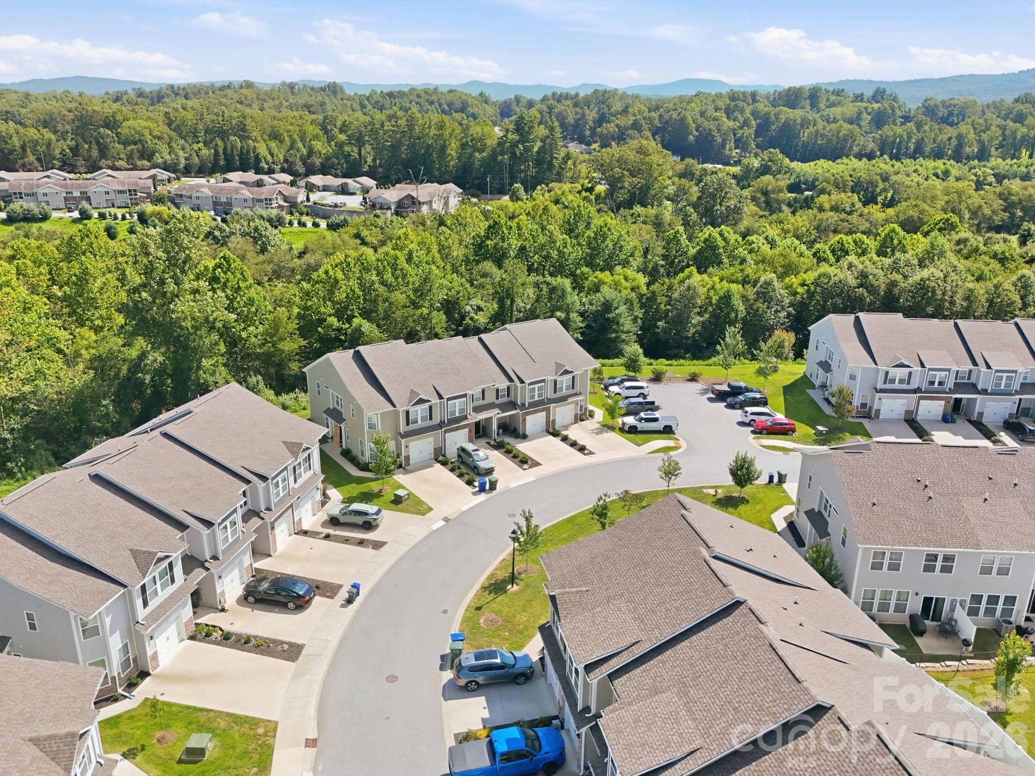 198 Creekview Road — Hendersonville