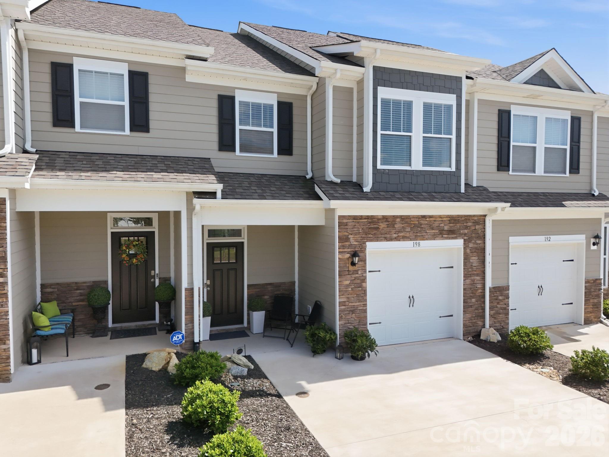 198 Creekview Road — Hendersonville