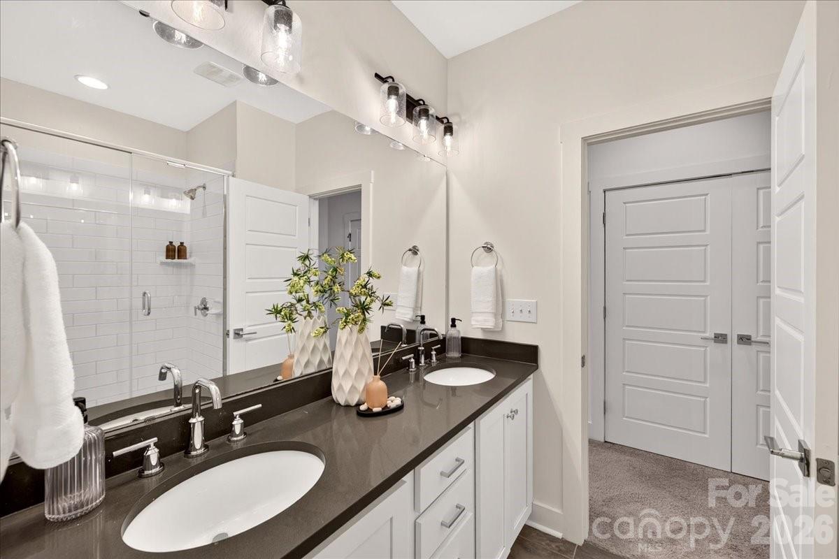 1146 E 36th Street — Charlotte