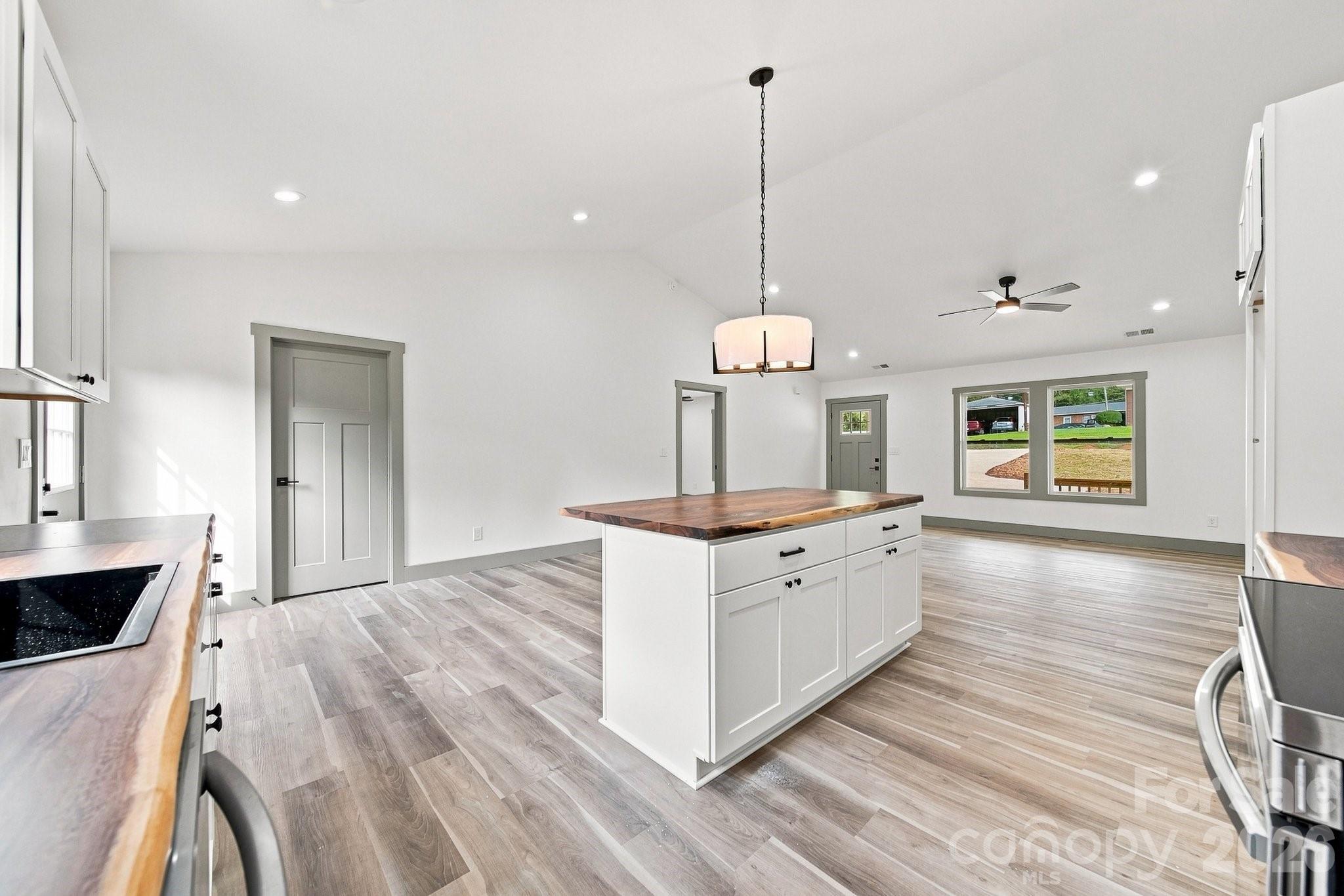 2953 Link Drive — Granite Falls
