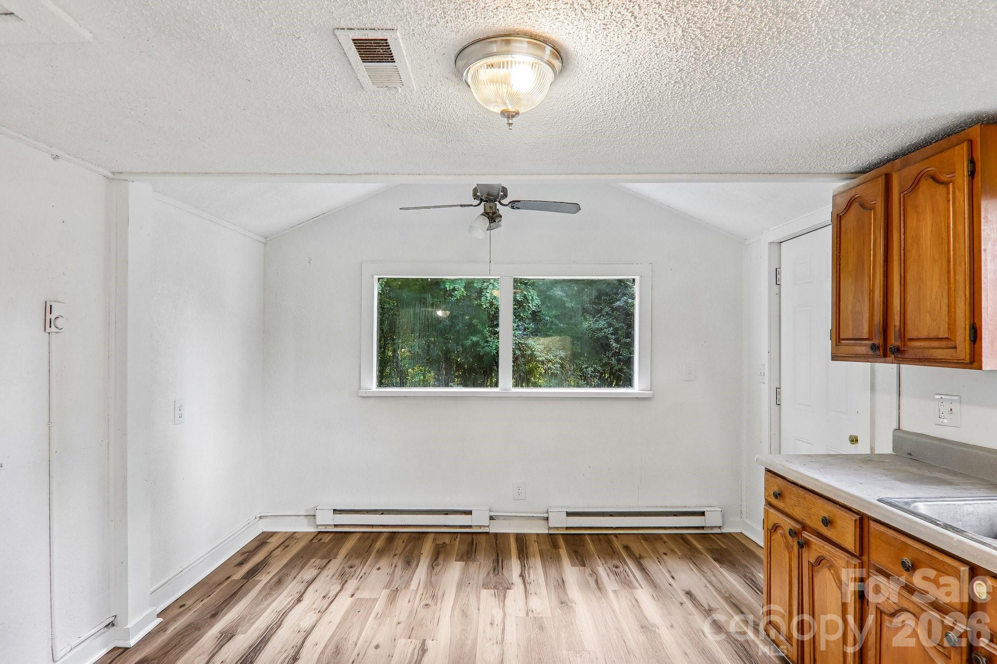 52 Clay Street — Waynesville