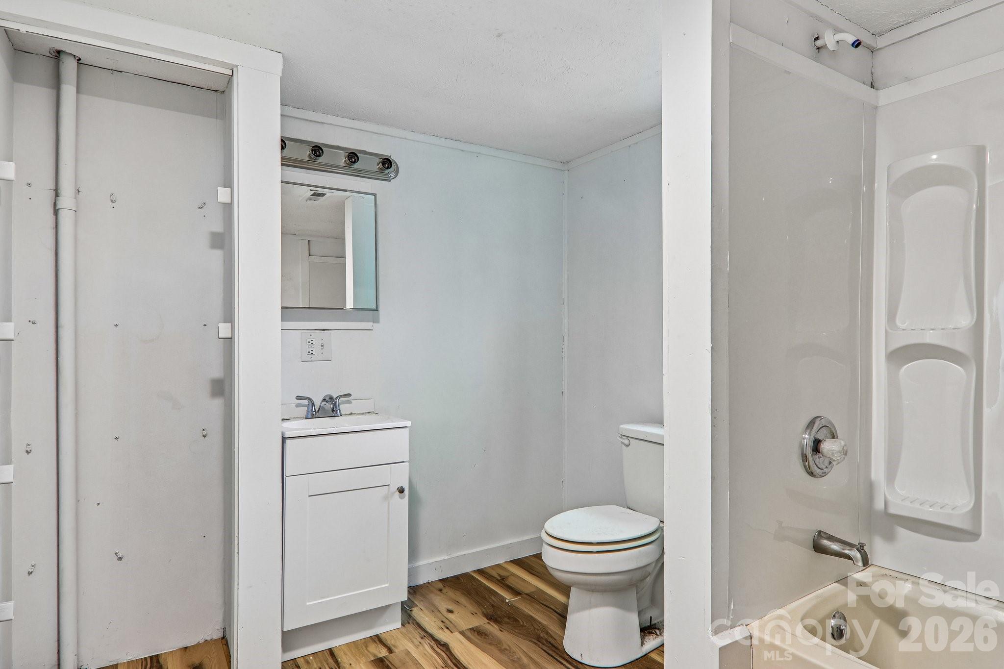 52 Clay Street — Waynesville