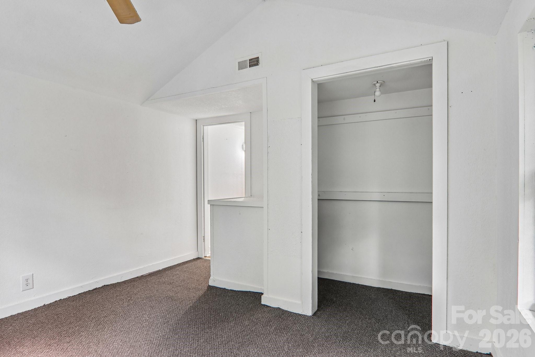 52 Clay Street — Waynesville