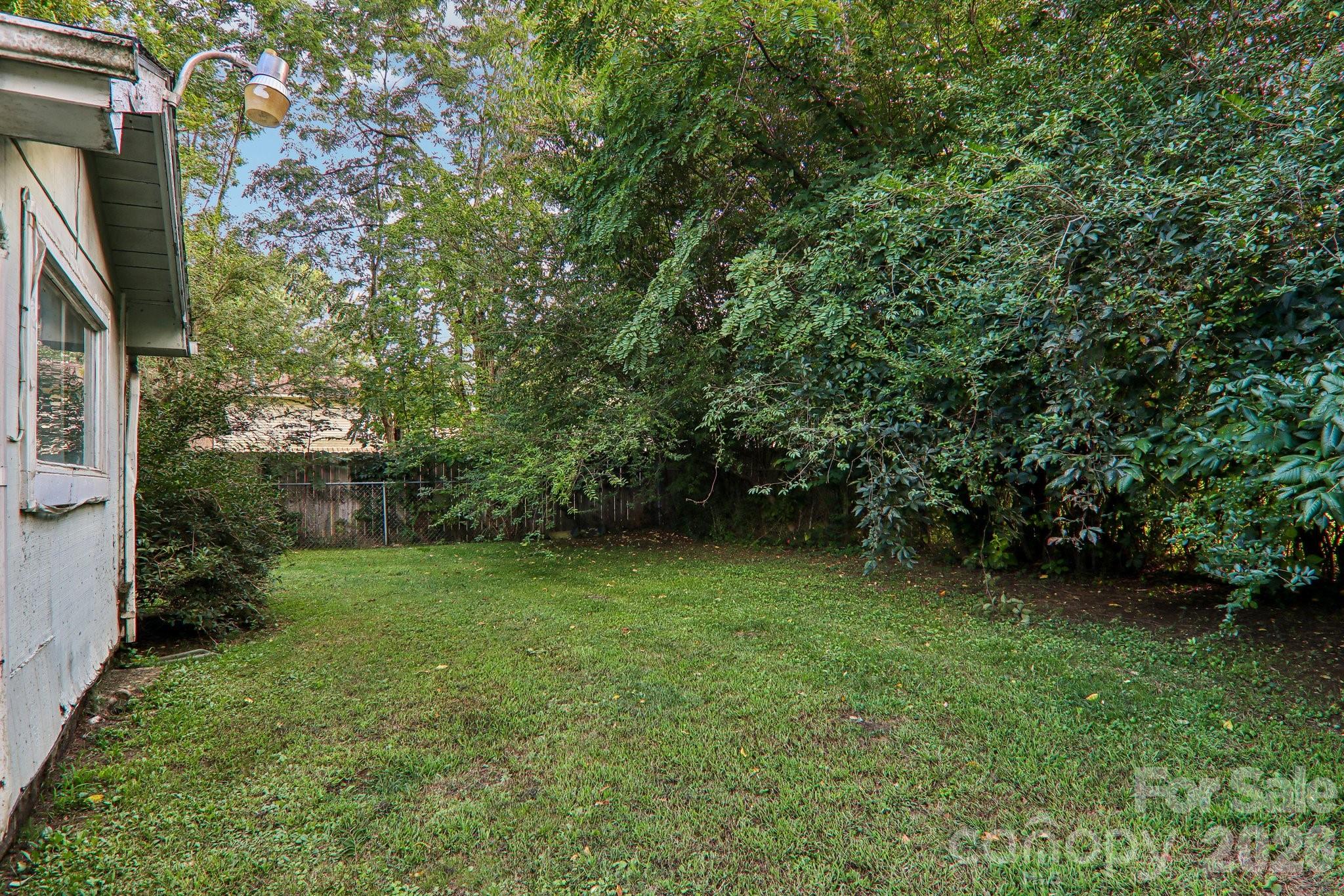 52 Clay Street — Waynesville
