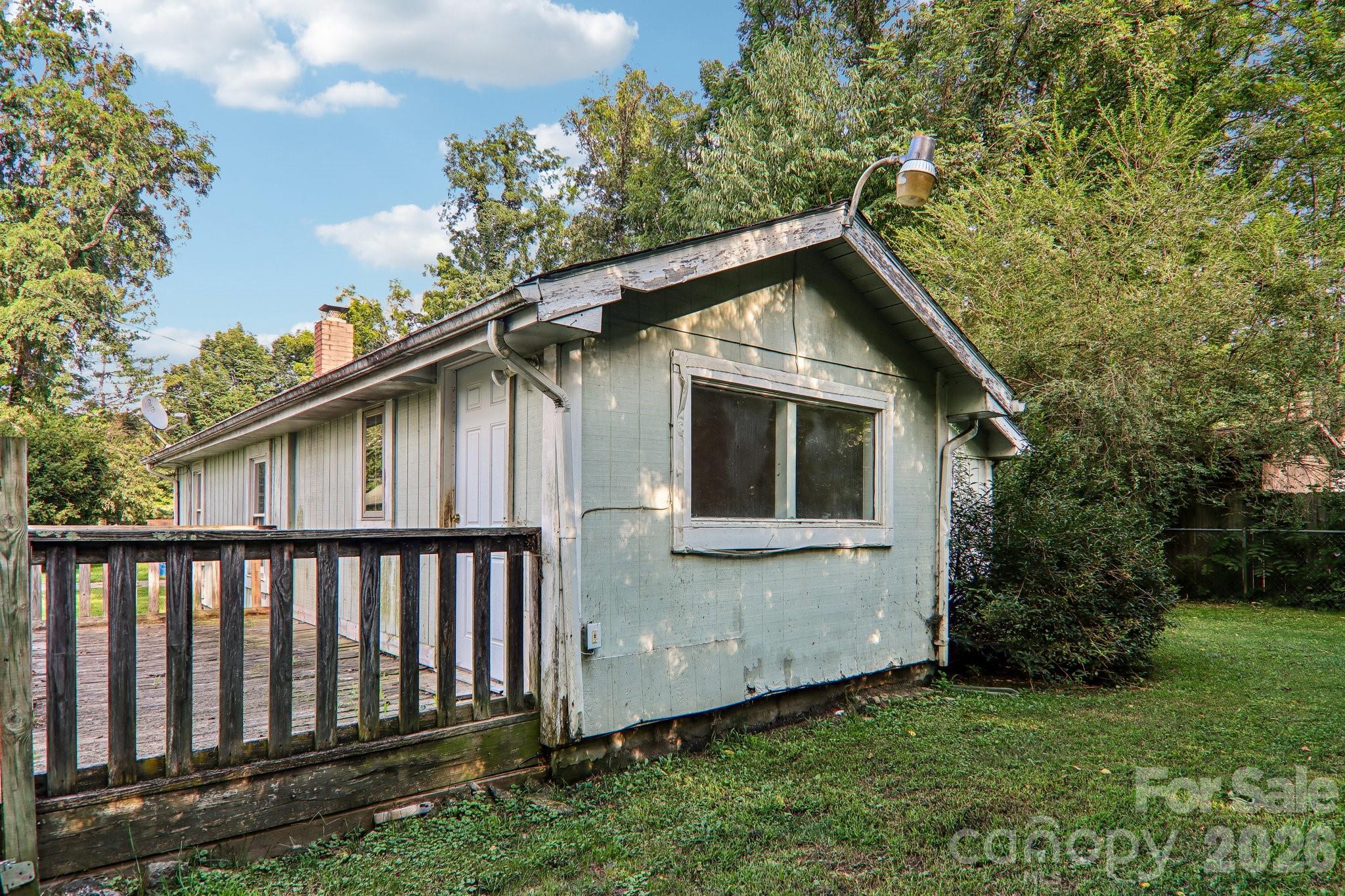 52 Clay Street — Waynesville