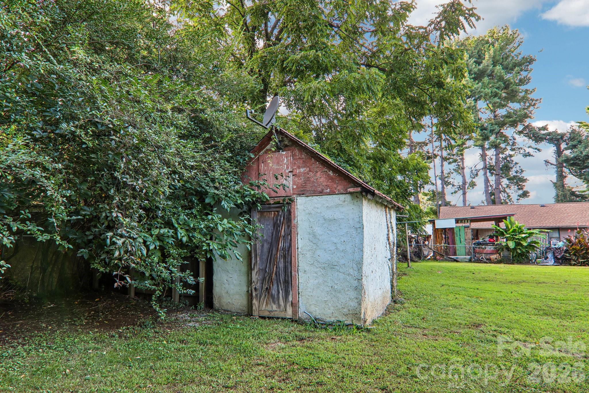 52 Clay Street — Waynesville