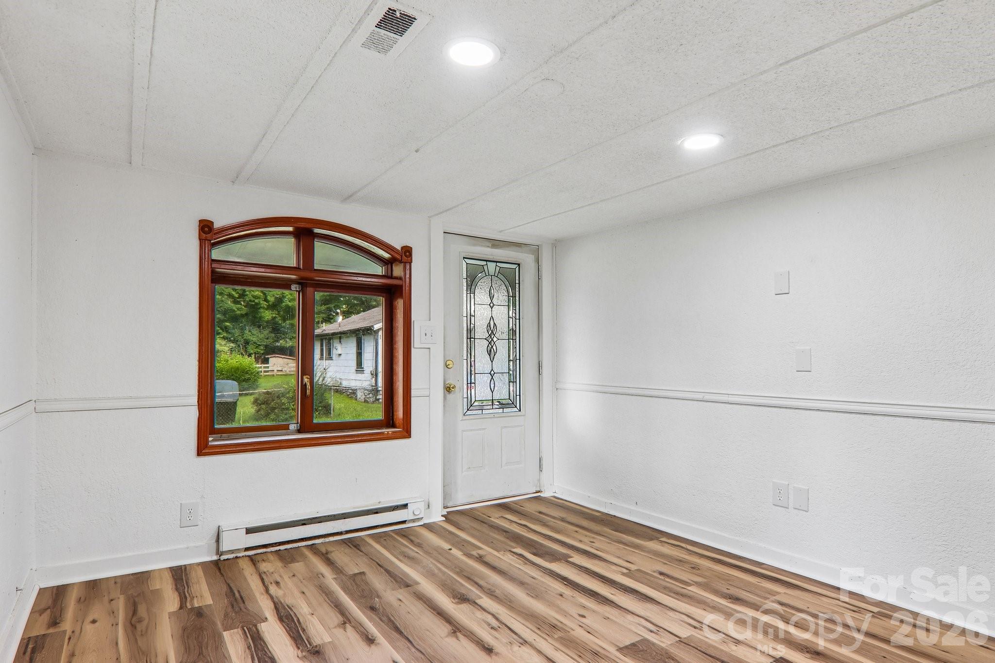 52 Clay Street — Waynesville
